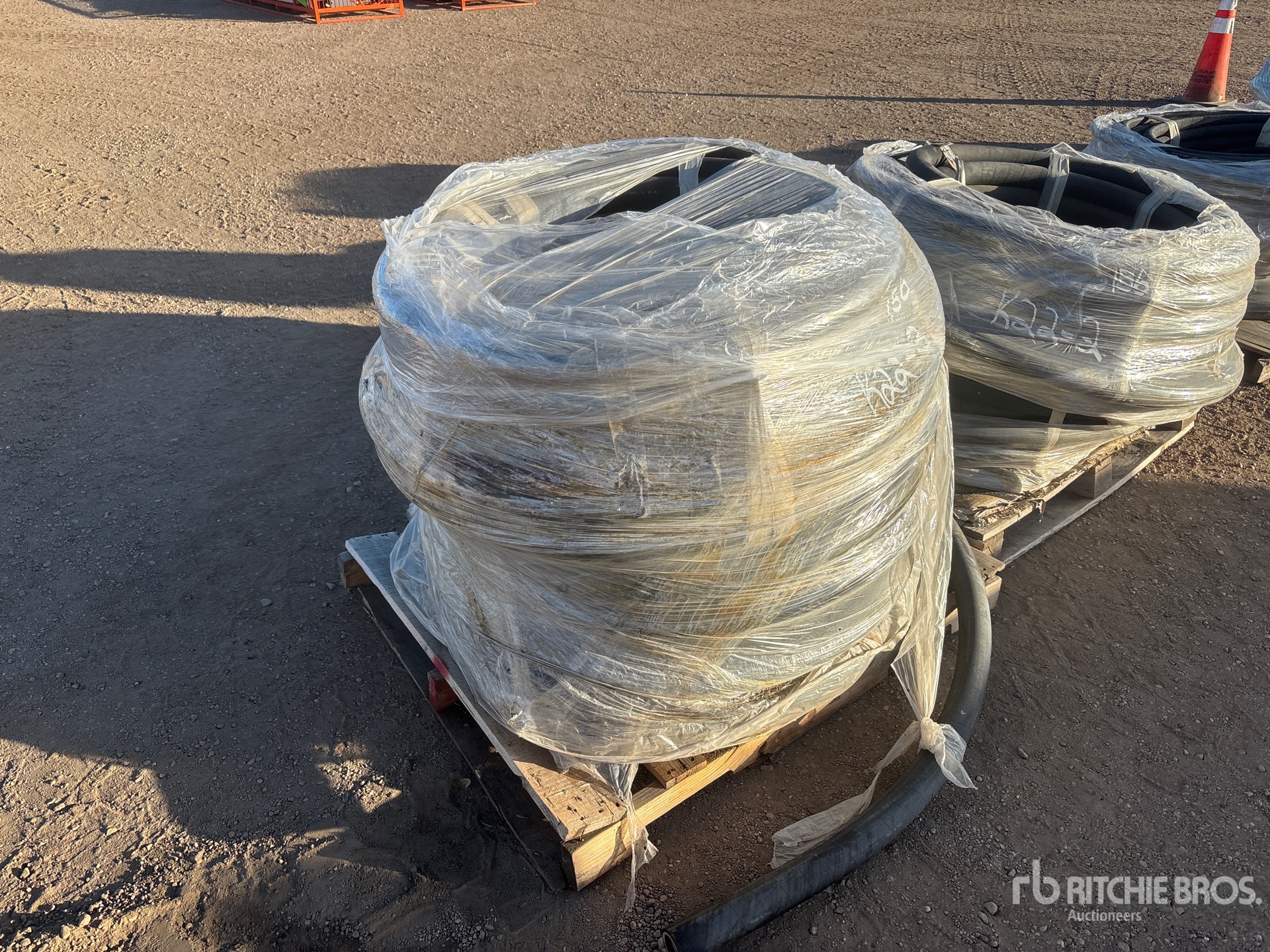 General Appearance with Bild, Ecke hinten links