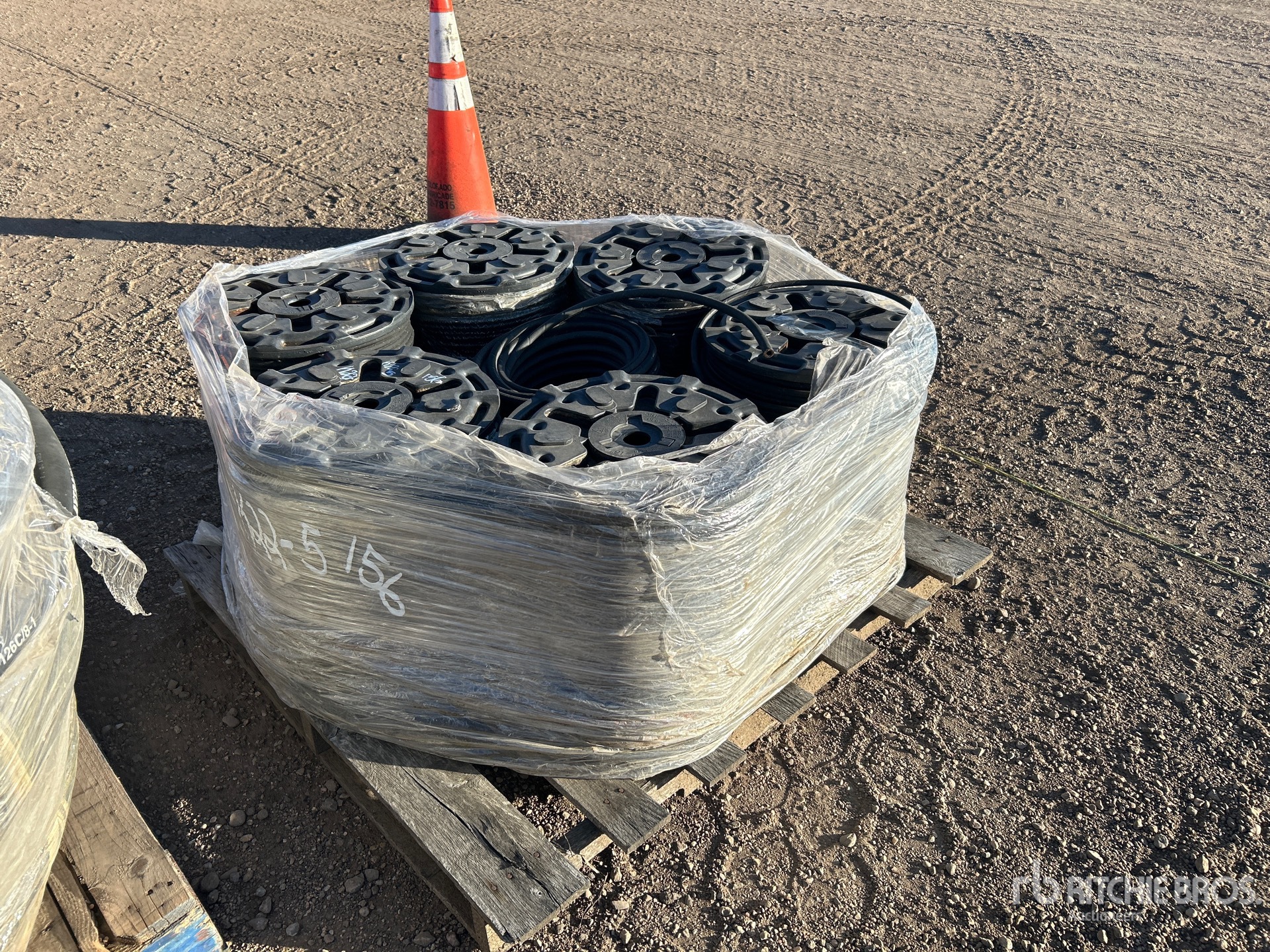 General Appearance with Bild, Ecke vorne links