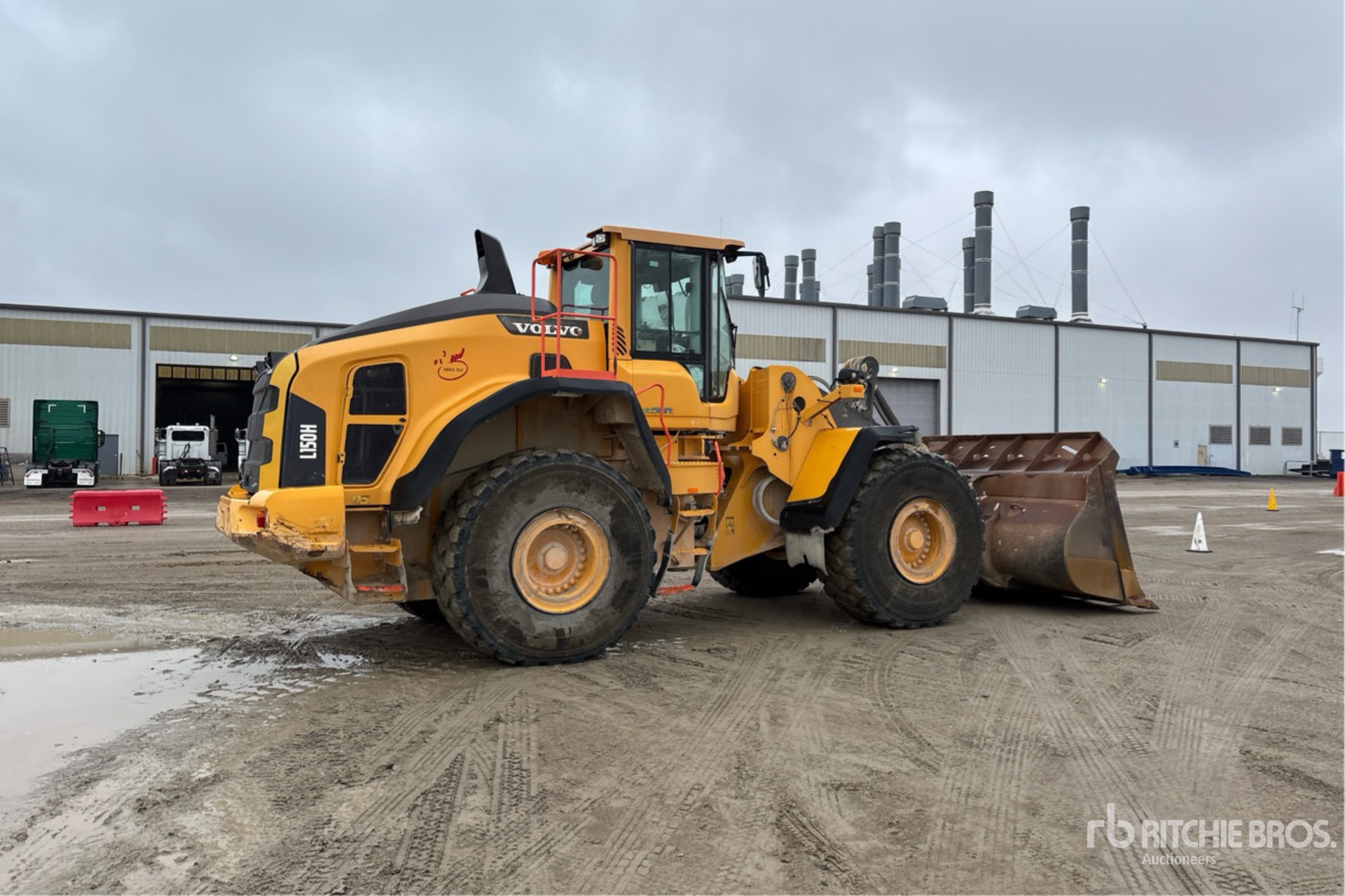 General Appearance with Imagen: esquina trasera derecha