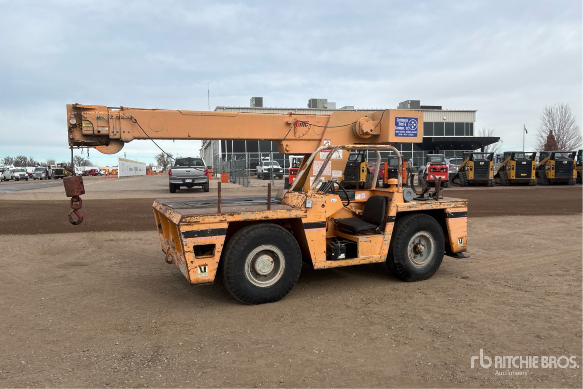 General Appearance with Foto, angolo anteriore sinistro