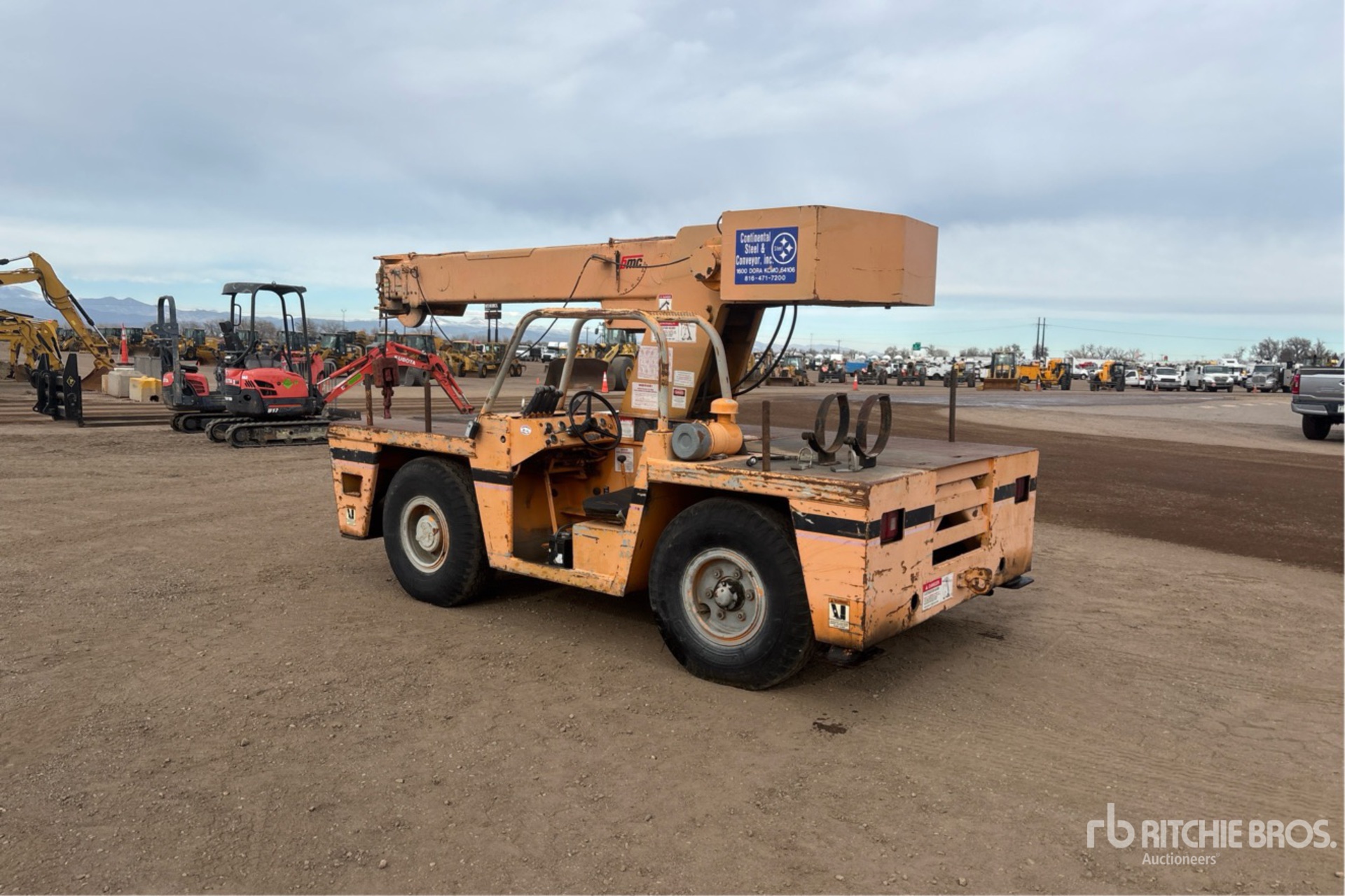 General Appearance with Foto, angolo posteriore sinistro