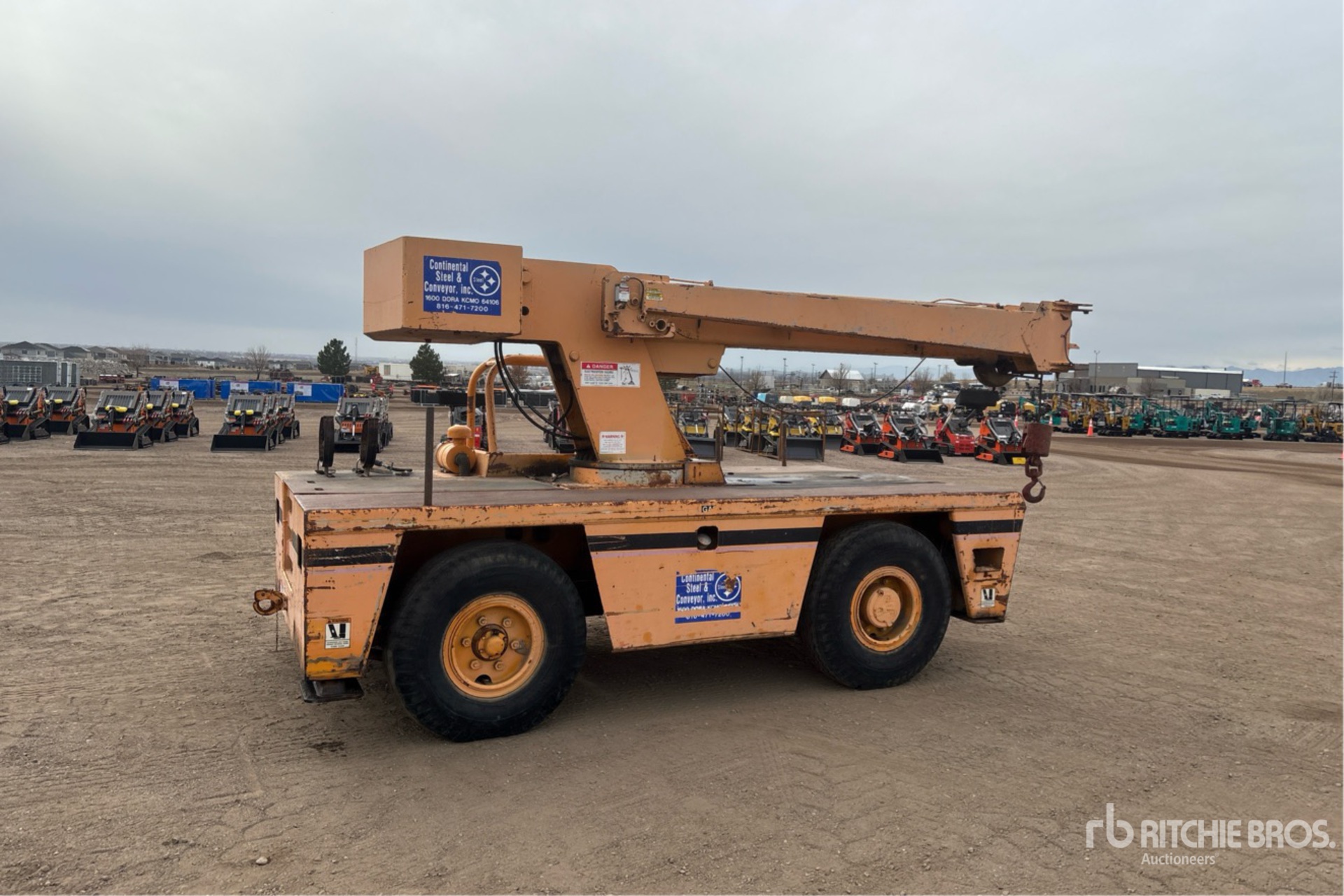 General Appearance with Foto, angolo anteriore sinistro