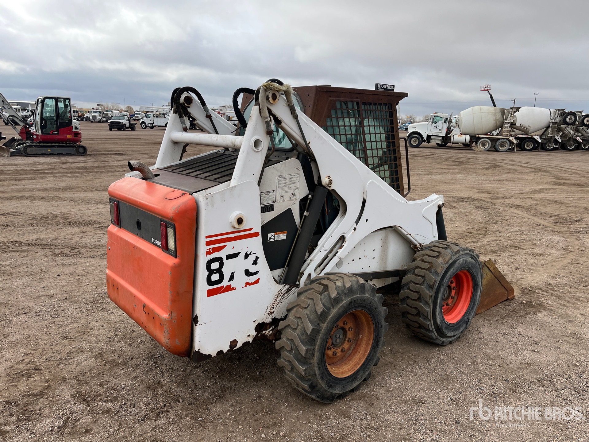 General Appearance with Foto, angolo anteriore sinistro