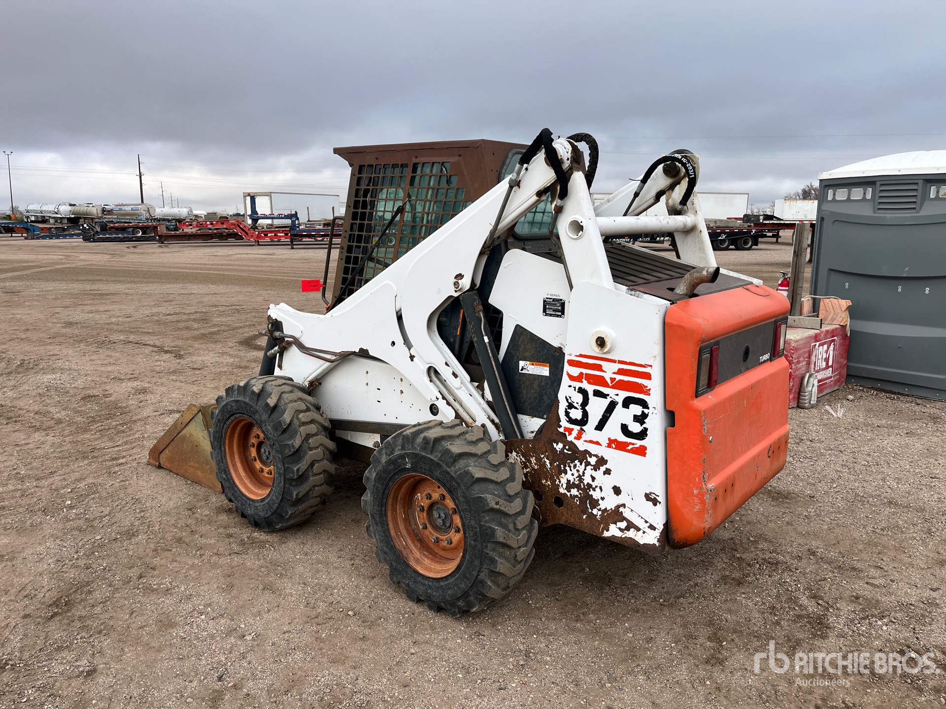 General Appearance with Foto, angolo posteriore sinistro