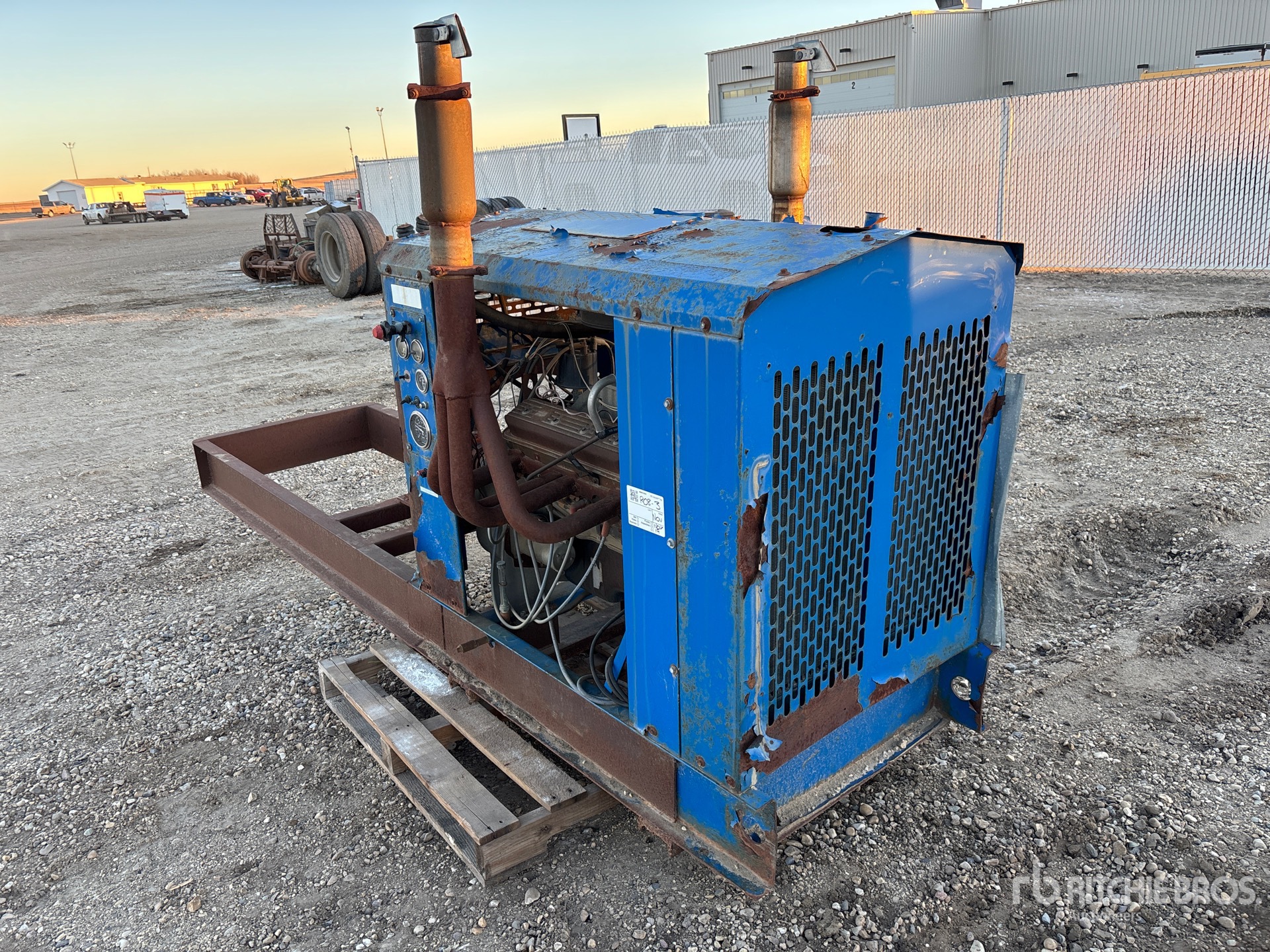 General Appearance with Picture, Left Rear Corner