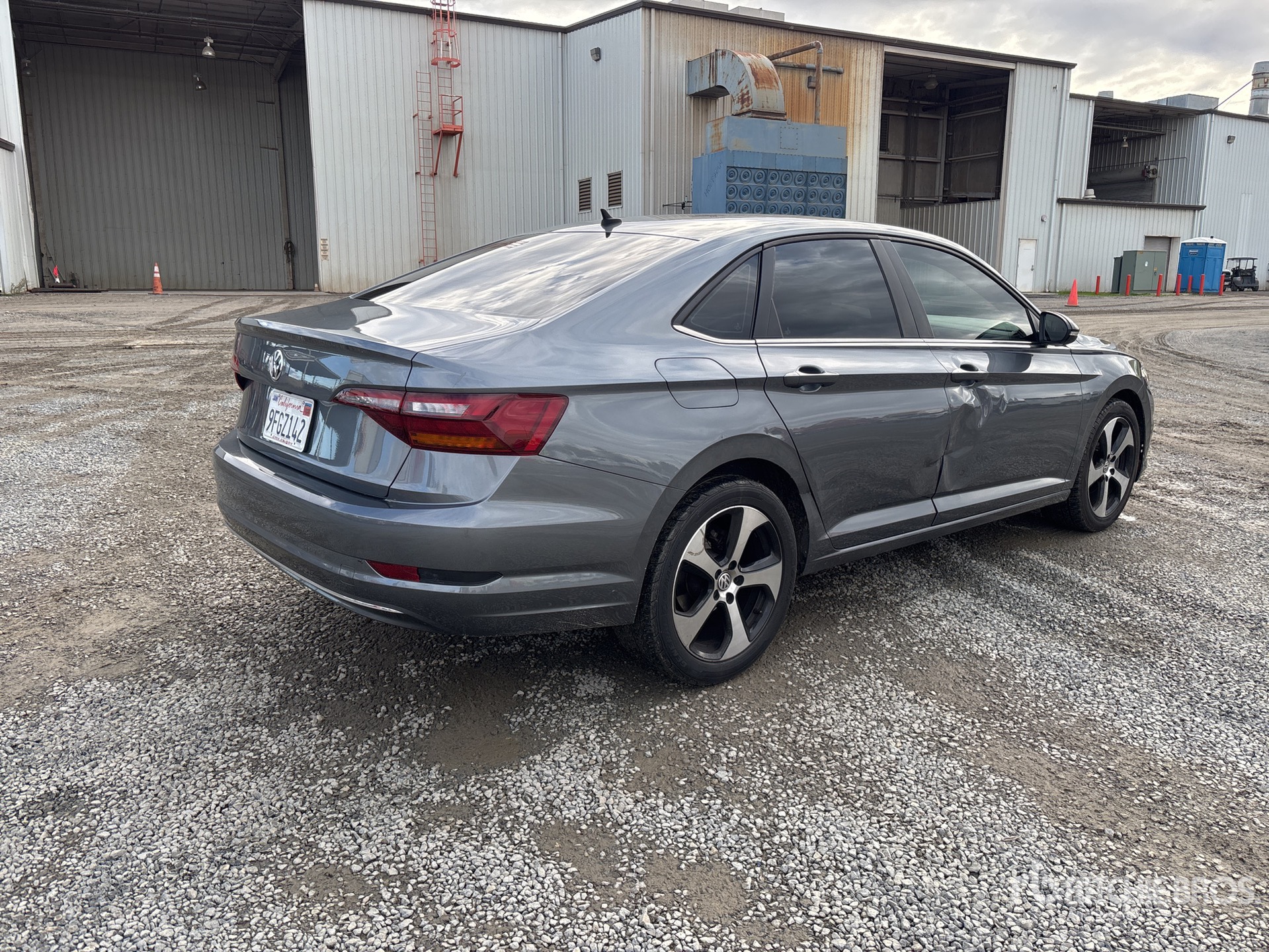 Aspect général with Image, coin arrière droit