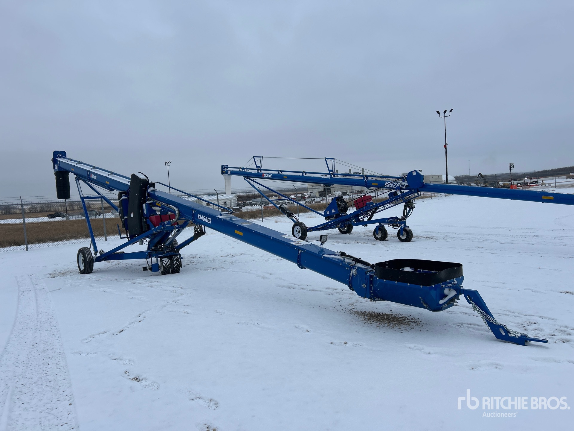 General Appearance with Image, coin avant droit