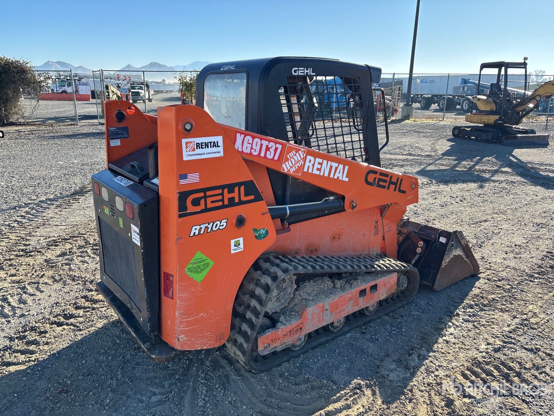 General Appearance with Picture, Right Rear Corner