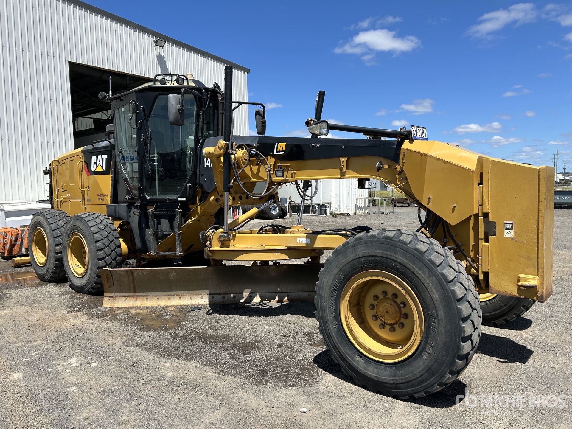 Aspect général with Image, coin avant droit