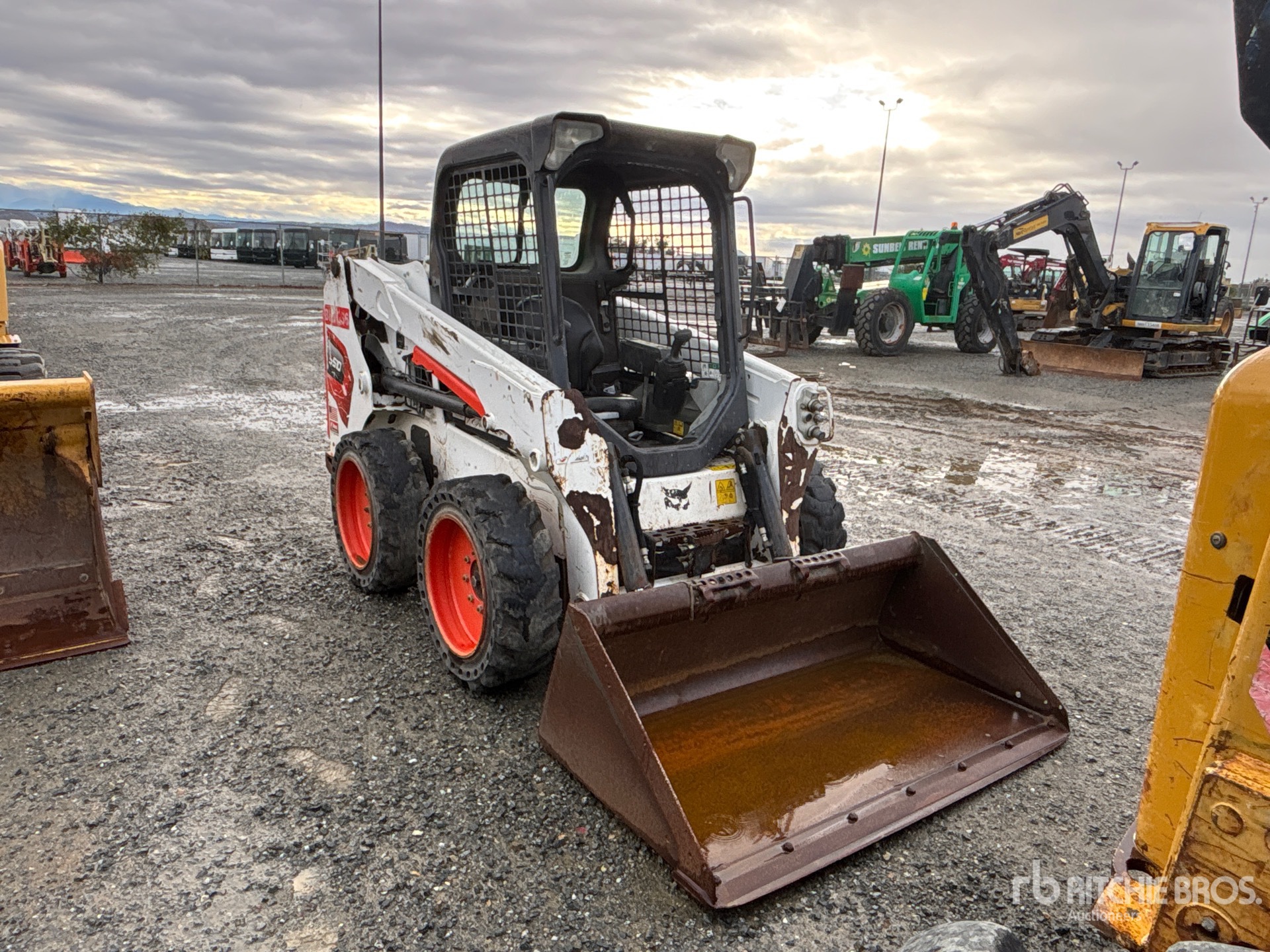 General Appearance with Picture, Right Front Corner