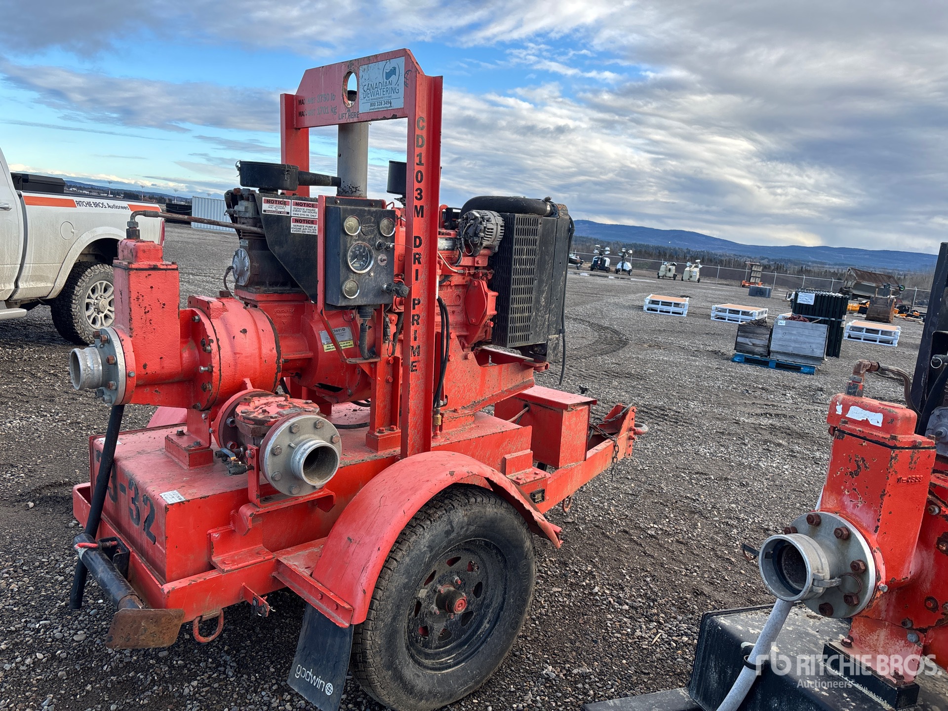 General Appearance with Foto, angolo anteriore sinistro