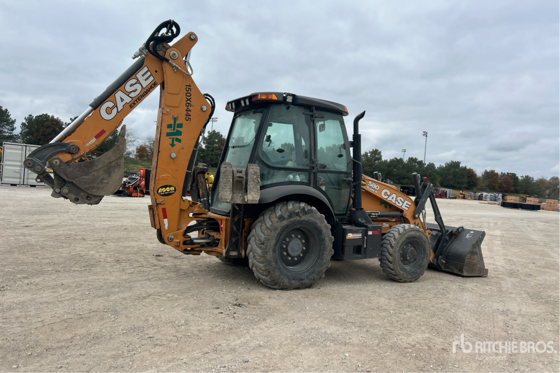 Aspect général with Image, coin arrière droit