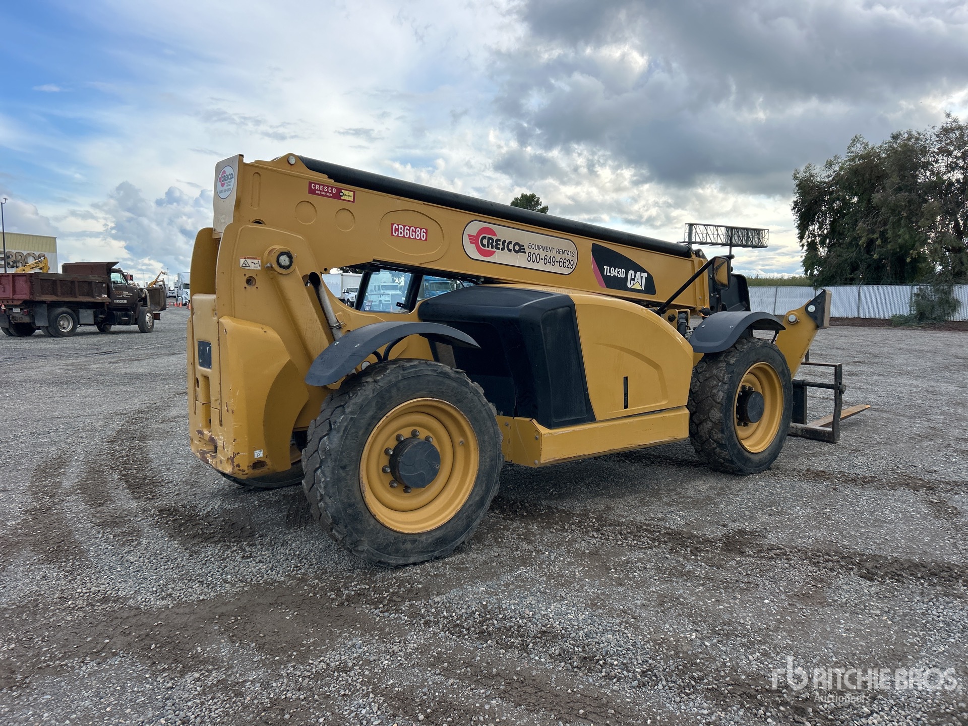 General Appearance with Picture, Right Rear Corner