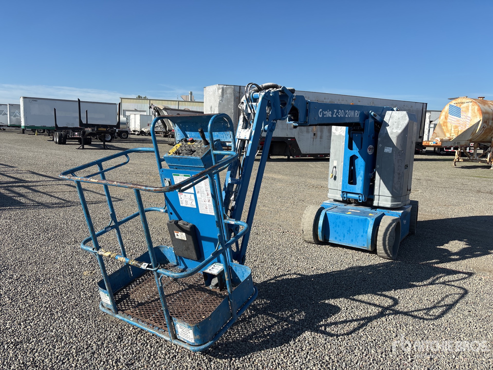 General Appearance with Picture, Left Front Corner