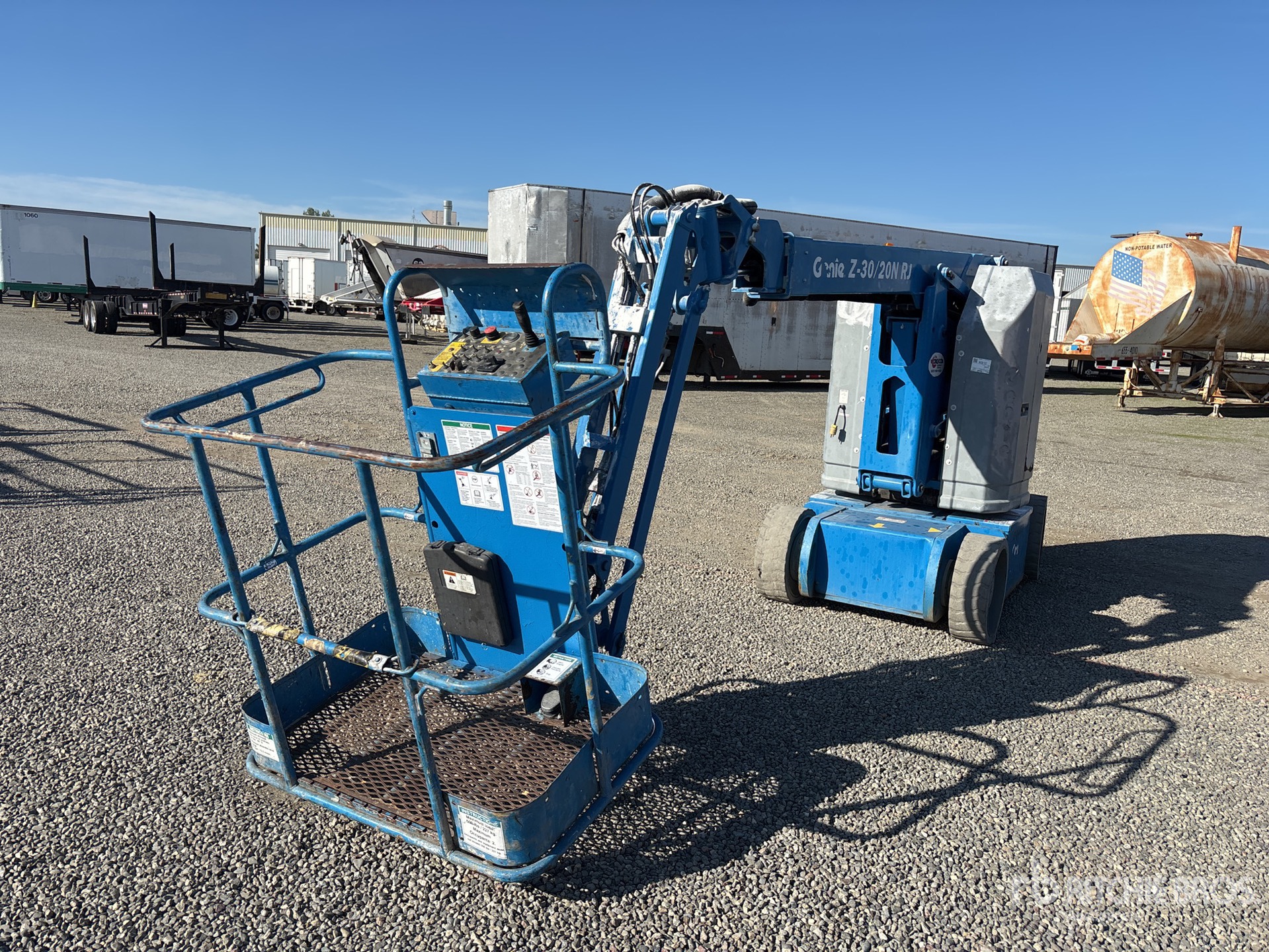 General Appearance with Featured Photo