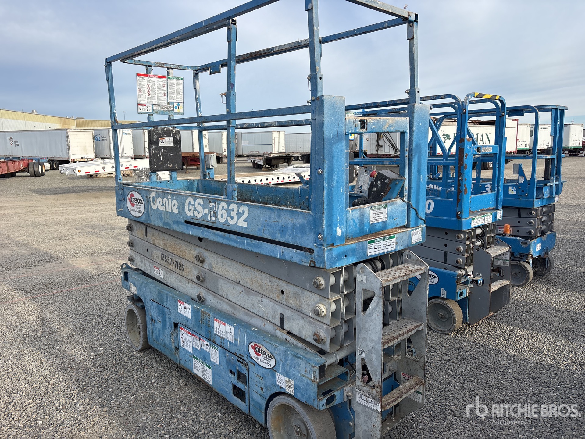 General Appearance with Picture, Right Front Corner