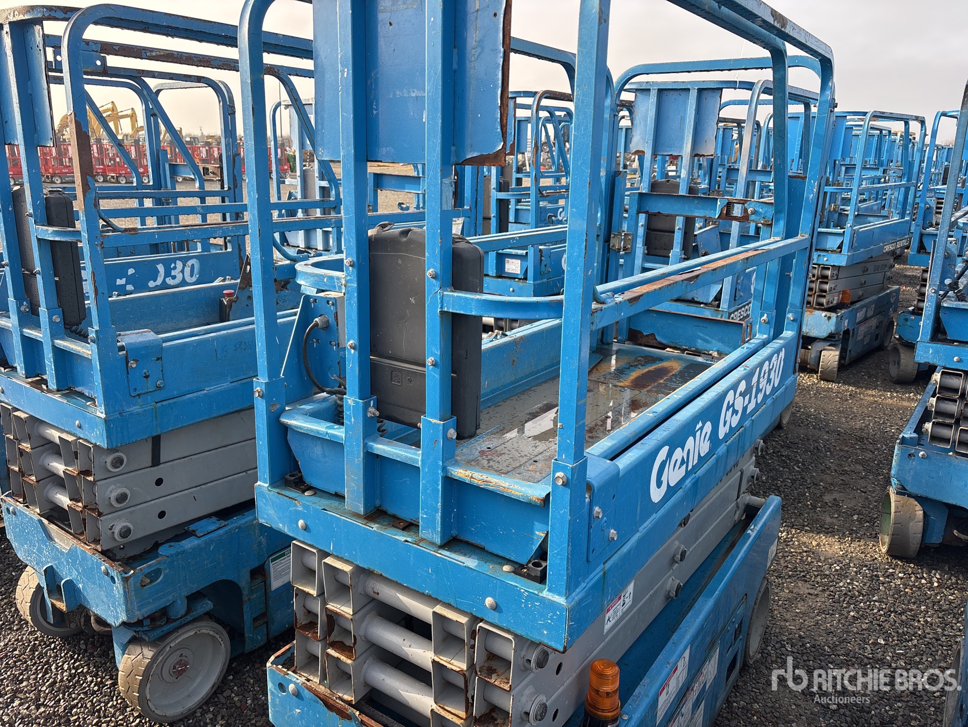 General Appearance with Featured Photo