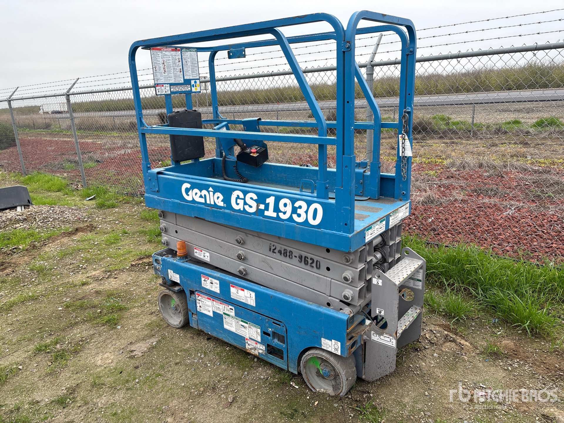 General Appearance with Imagen: esquina trasera izquierda