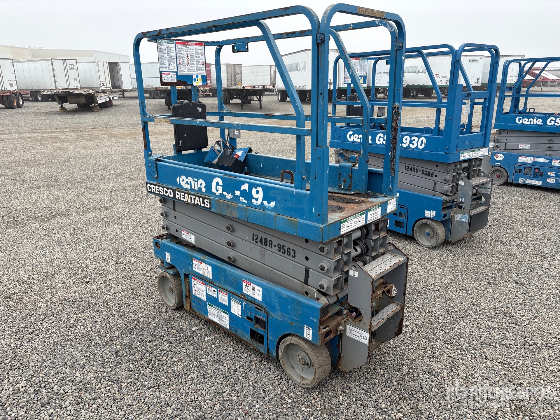 General Appearance with Picture, Left Rear Corner