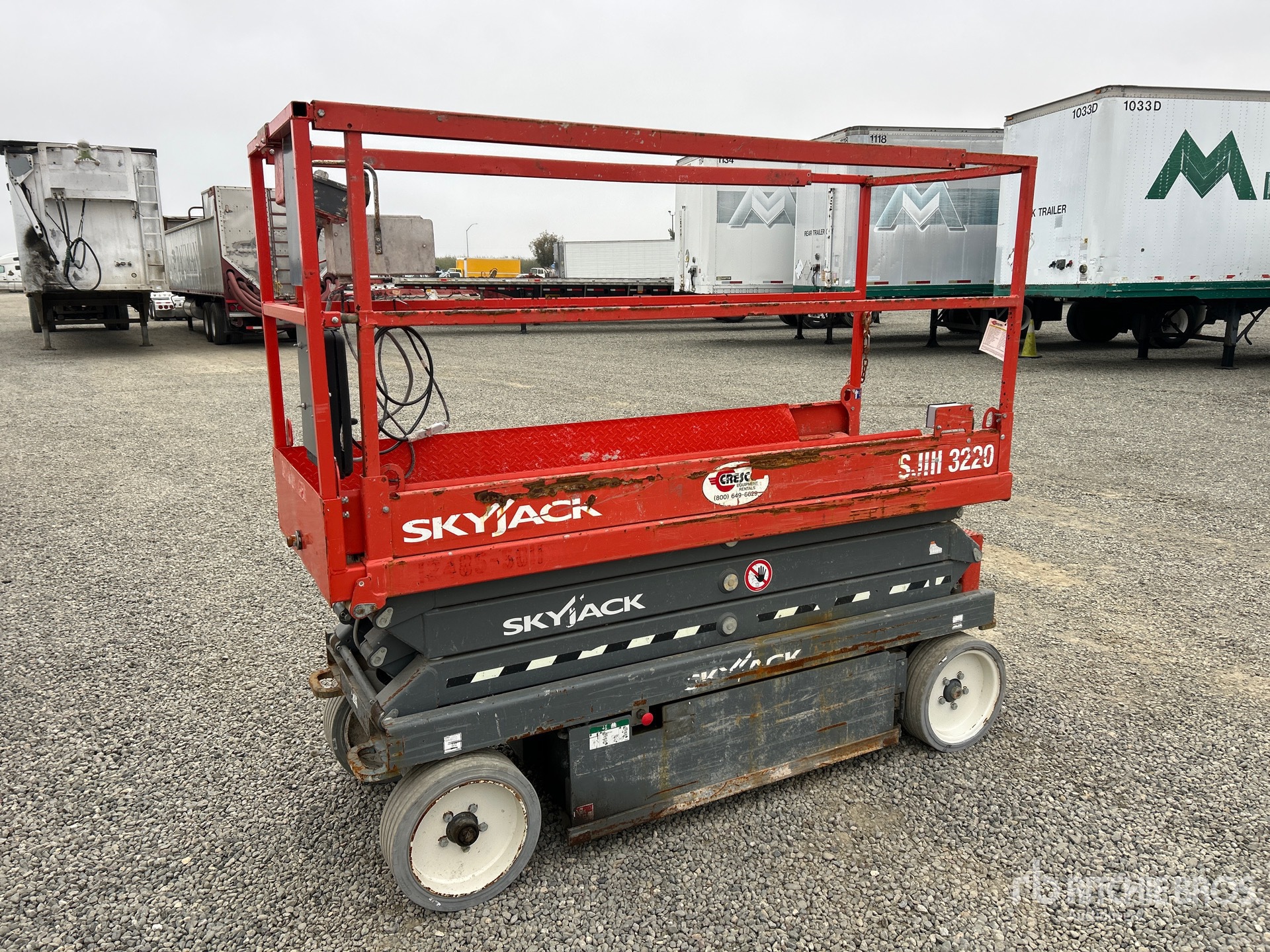 General Appearance with Picture, Left Front Corner