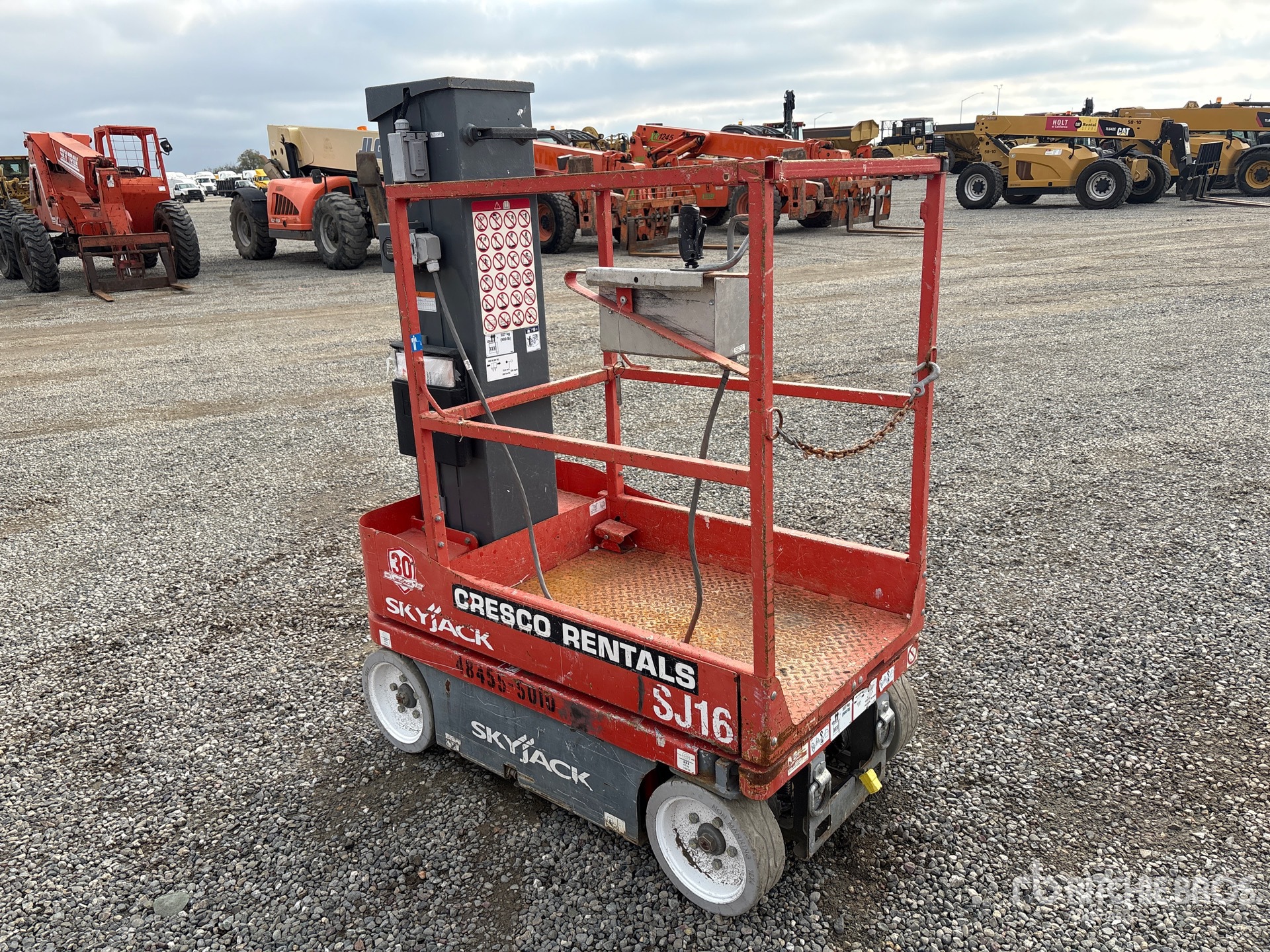 General Appearance with Picture, Right Front Corner