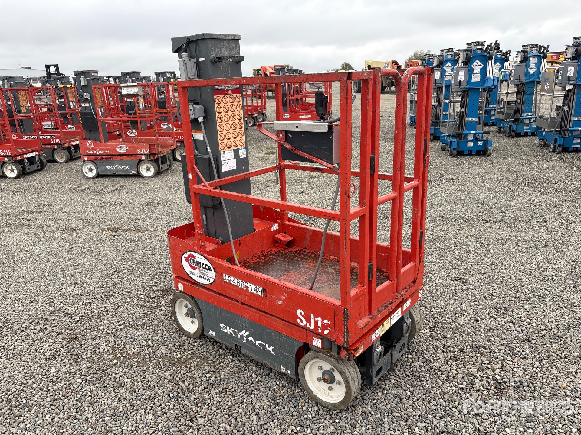 General Appearance with Picture, Right Front Corner