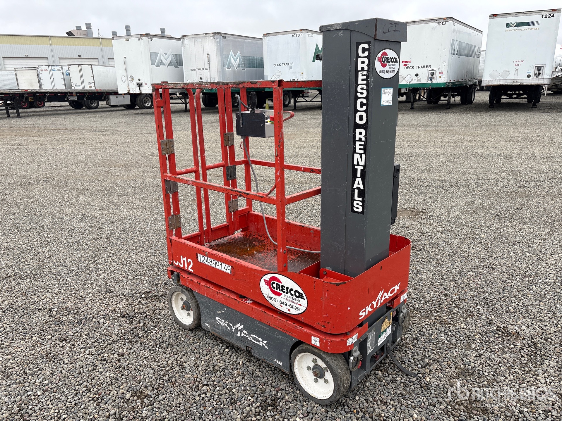 General Appearance with Picture, Left Rear Corner