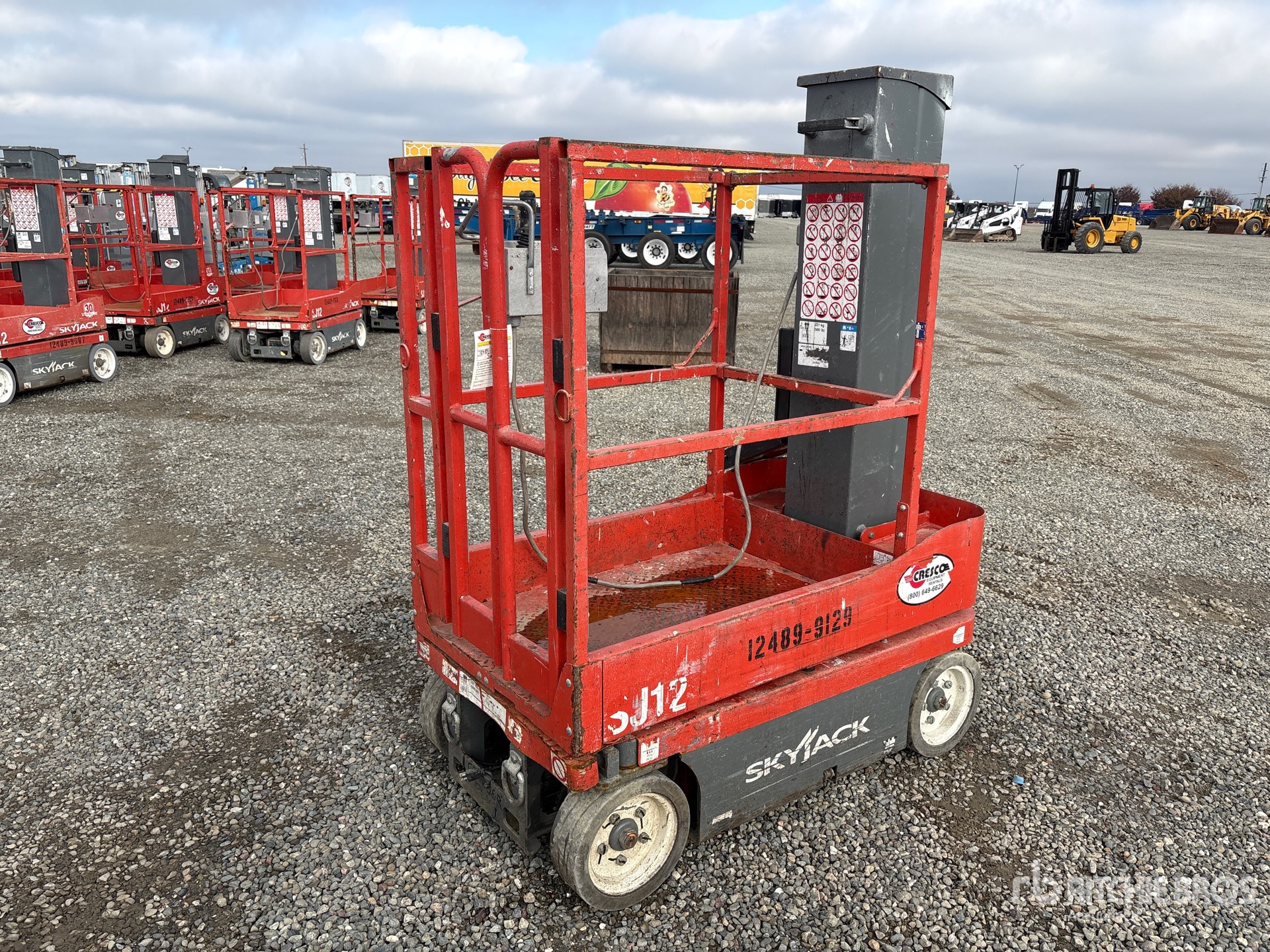 General Appearance with Picture, Left Front Corner