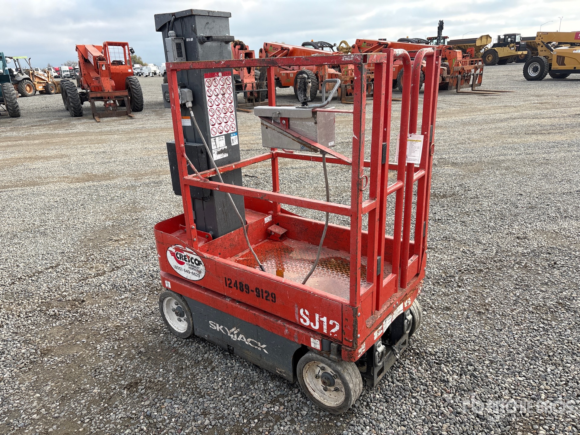 General Appearance with Picture, Right Front Corner