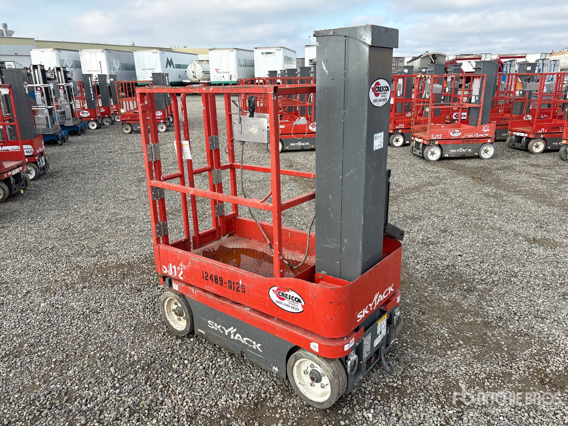 General Appearance with Picture, Left Rear Corner