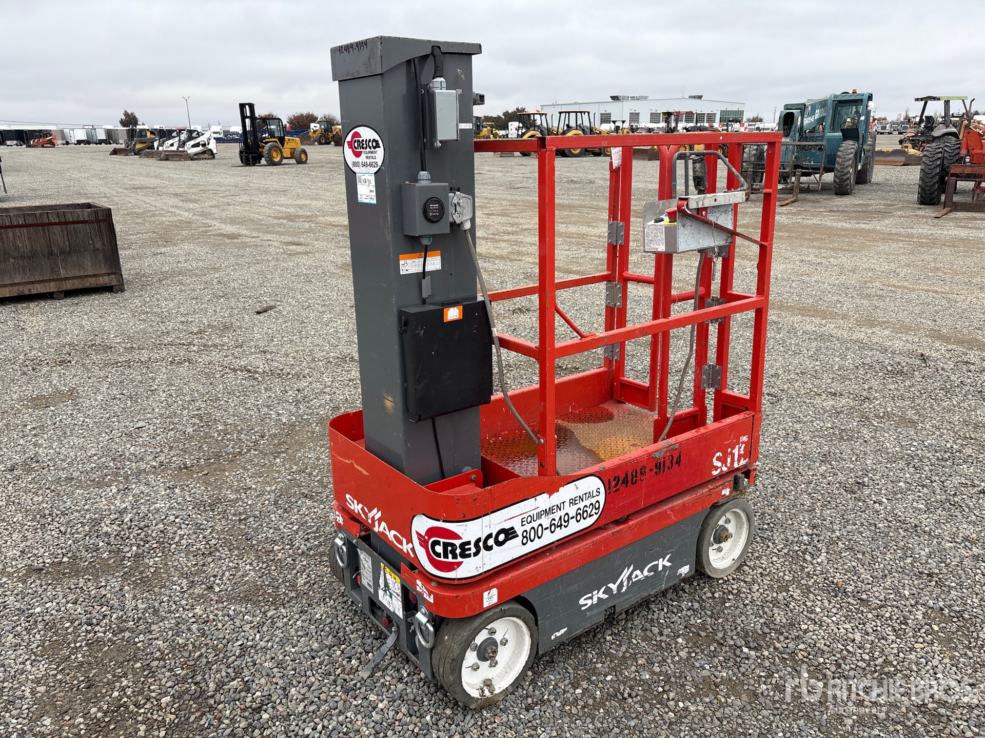 General Appearance with Picture, Right Rear Corner