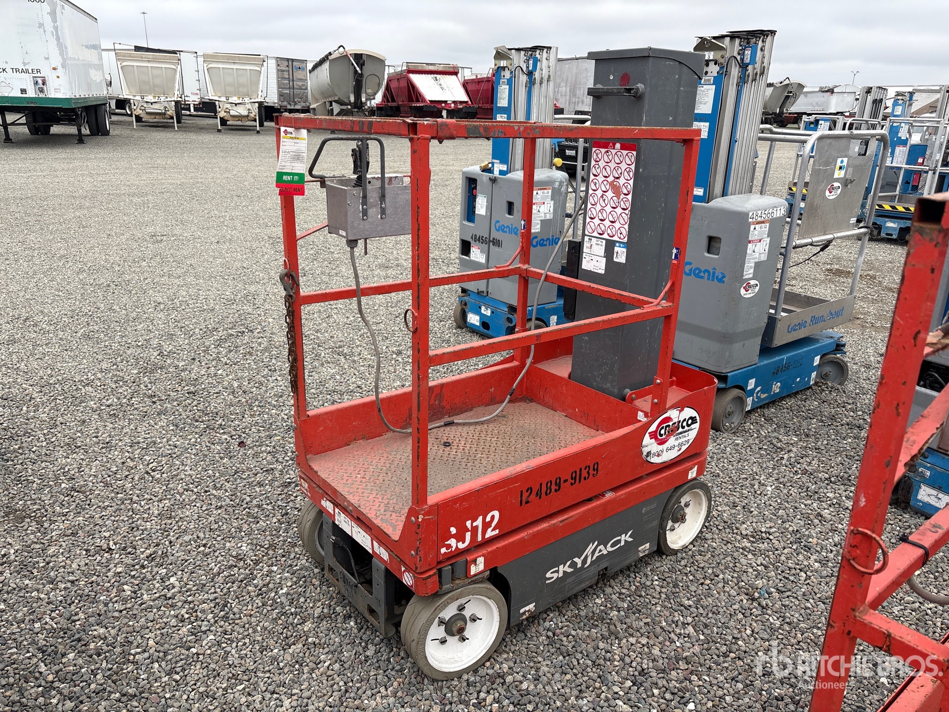 General Appearance with Picture, Left Front Corner