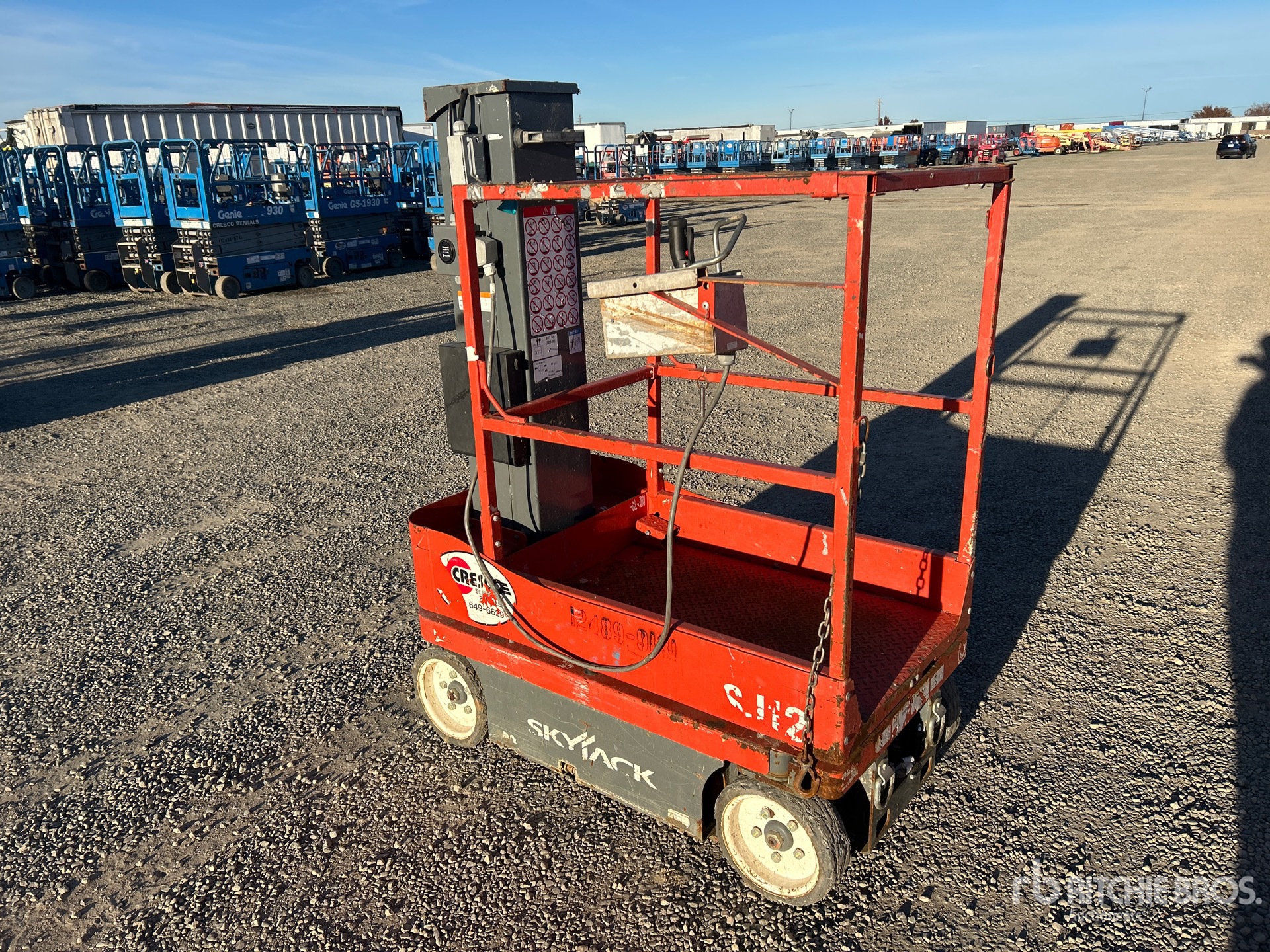 General Appearance with Picture, Right Front Corner