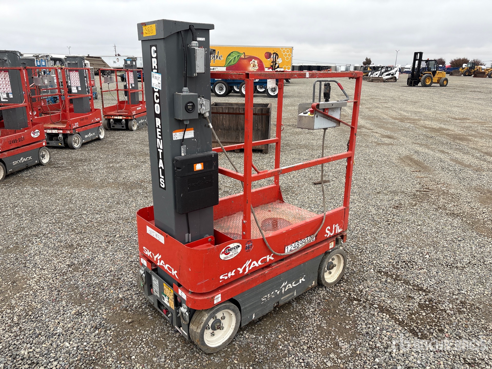 General Appearance with Picture, Right Rear Corner