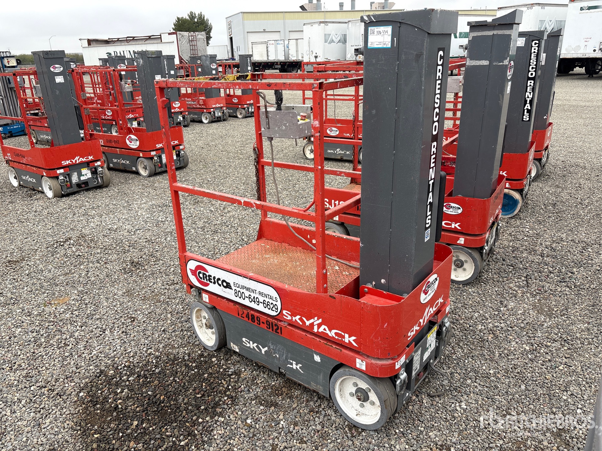 General Appearance with Picture, Left Rear Corner