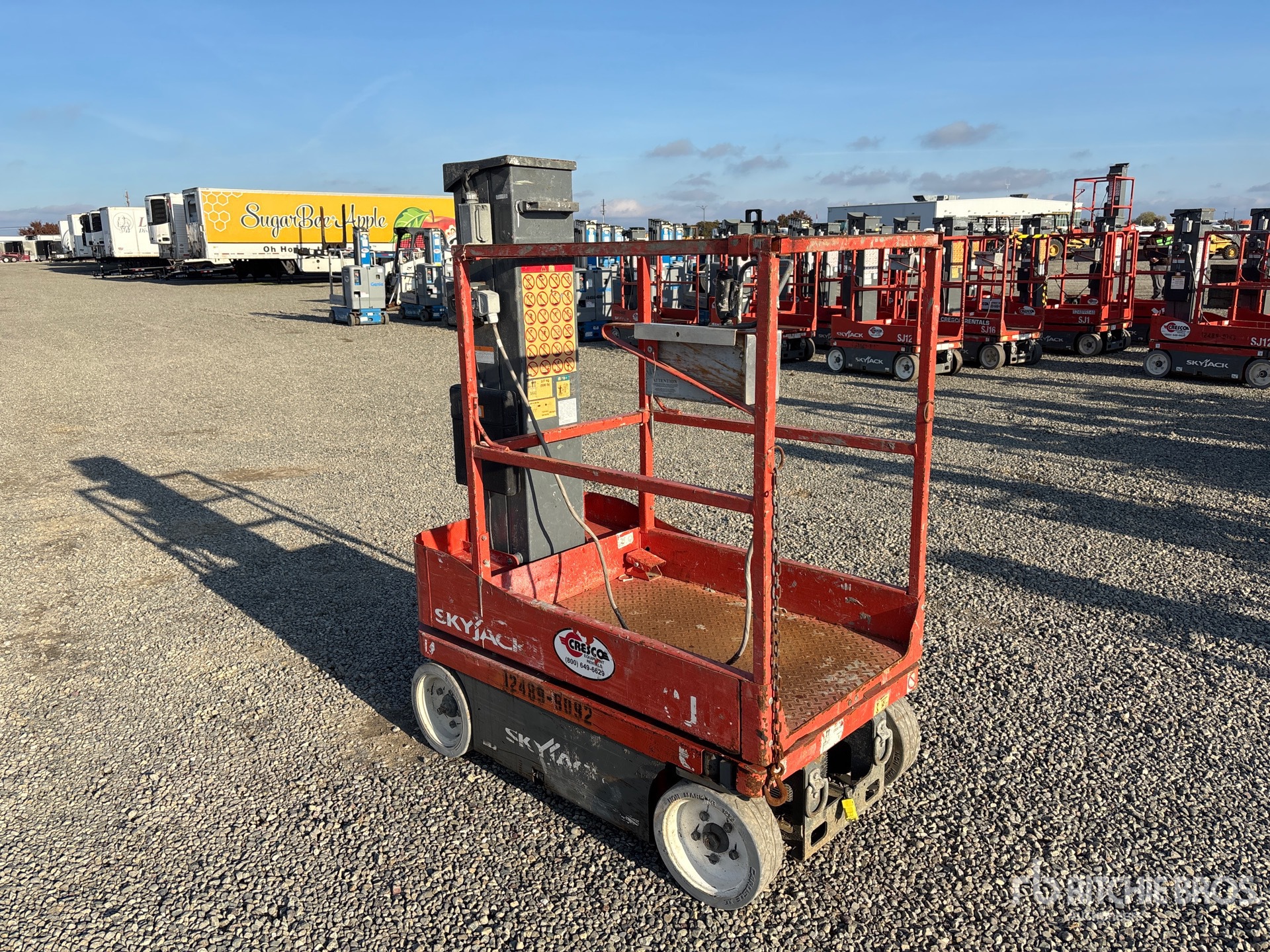 General Appearance with Picture, Right Front Corner