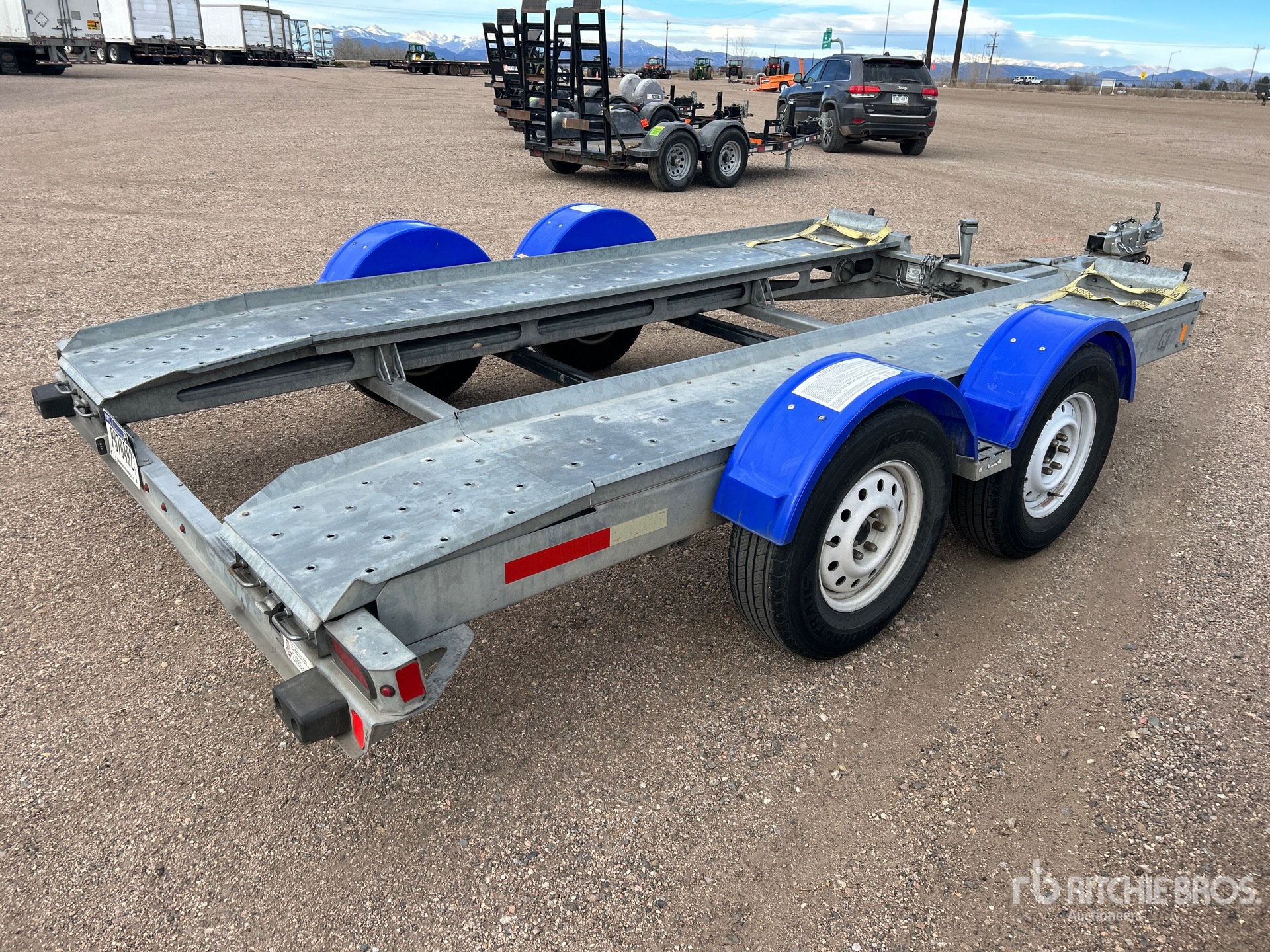 Aspect général with Image, coin arrière droit