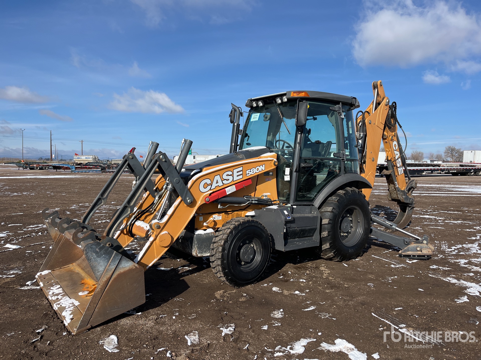 General Appearance with Foto, angolo anteriore sinistro