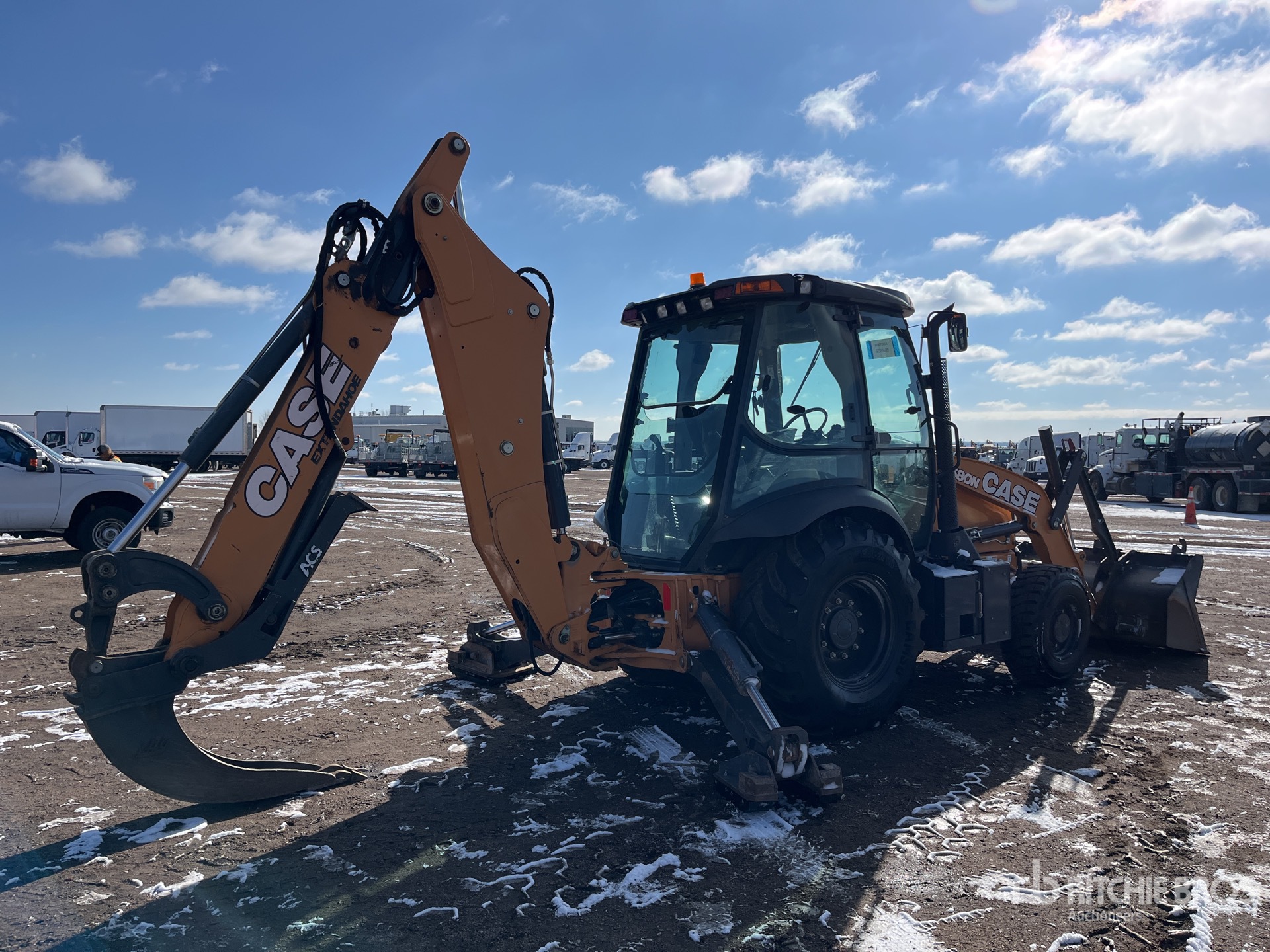 General Appearance with Foto, angolo anteriore sinistro