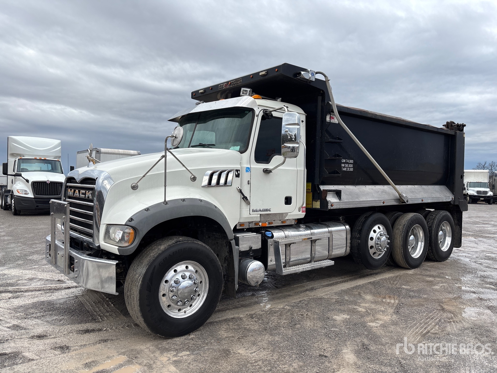 General Appearance with Image, coin avant gauche