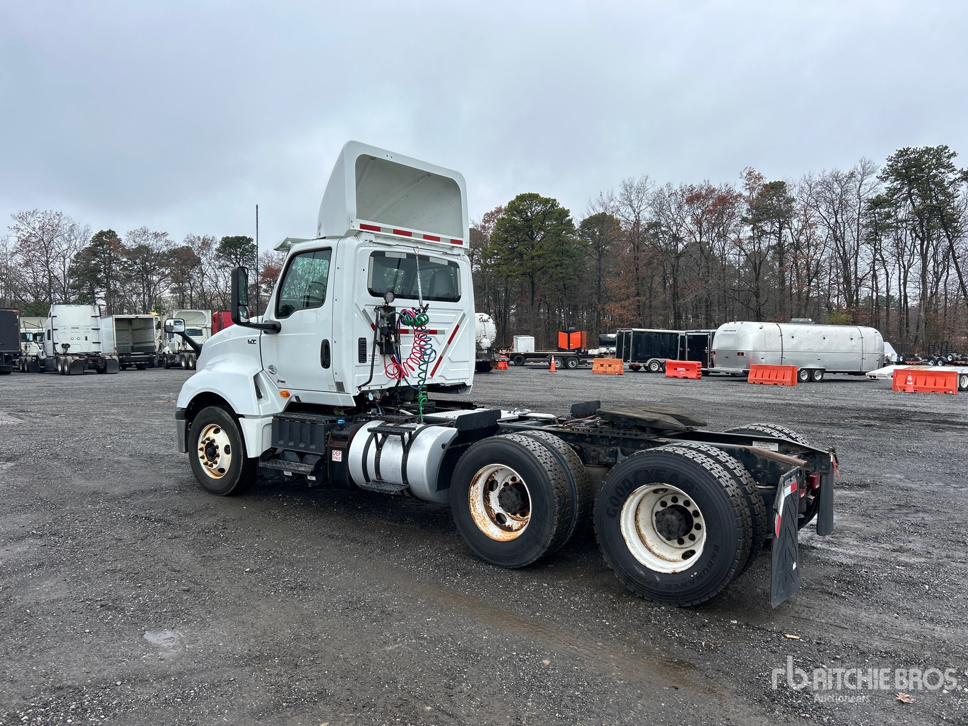 General Appearance with Imagen: esquina trasera izquierda