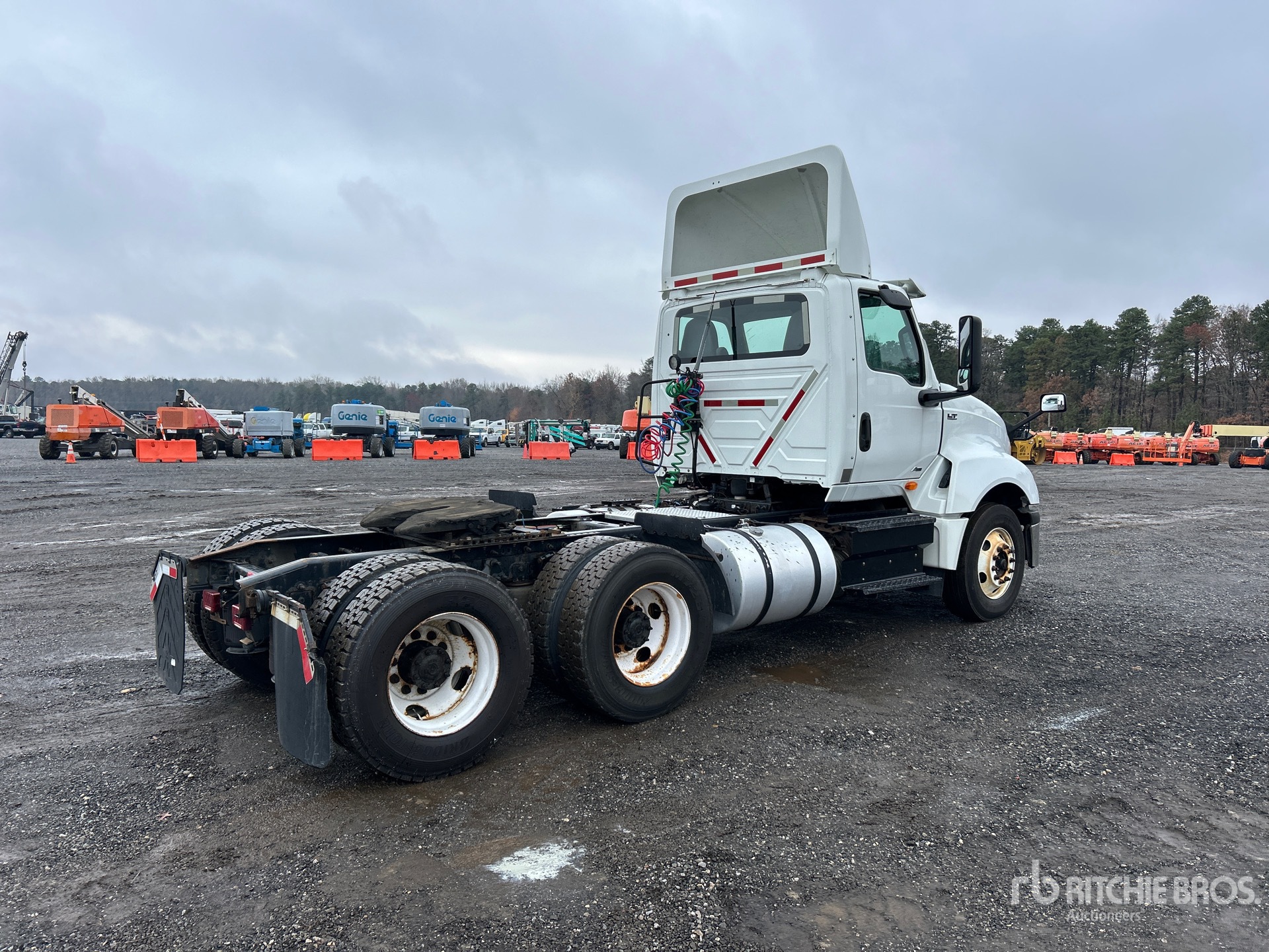 General Appearance with Imagen: esquina trasera derecha