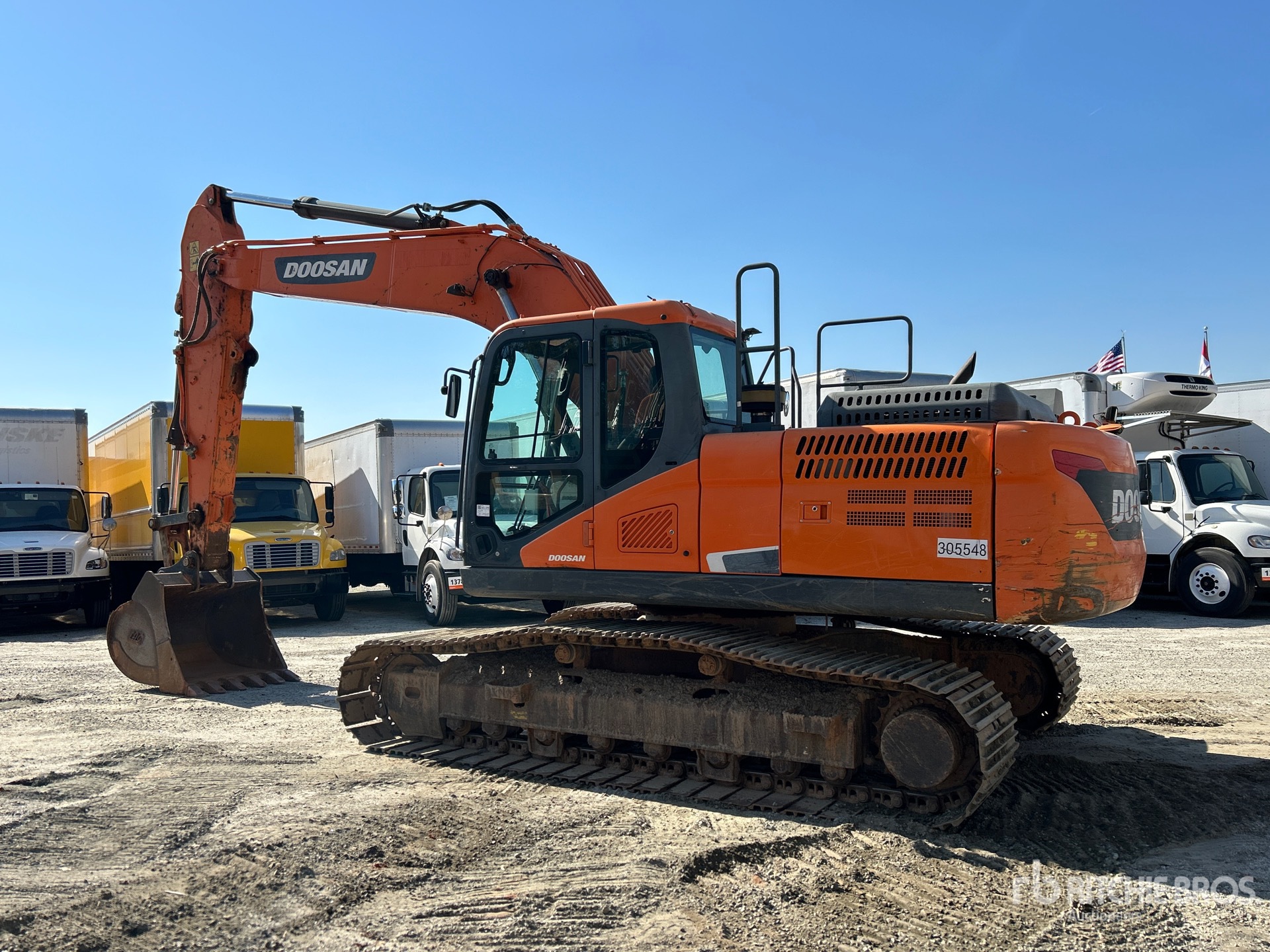 General Appearance with Bild, Ecke hinten links