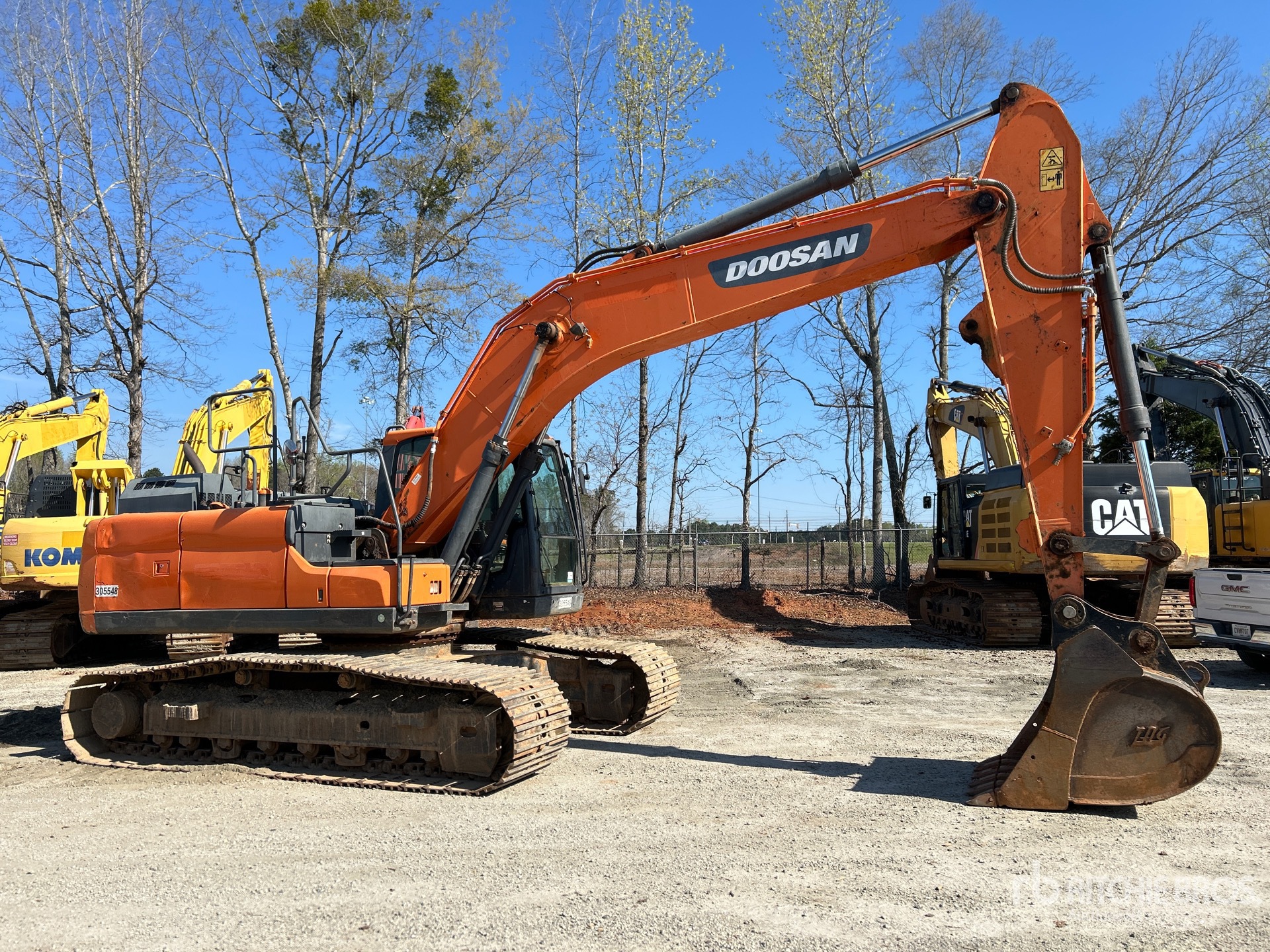 General Appearance with Bild, Ecke vorne rechts