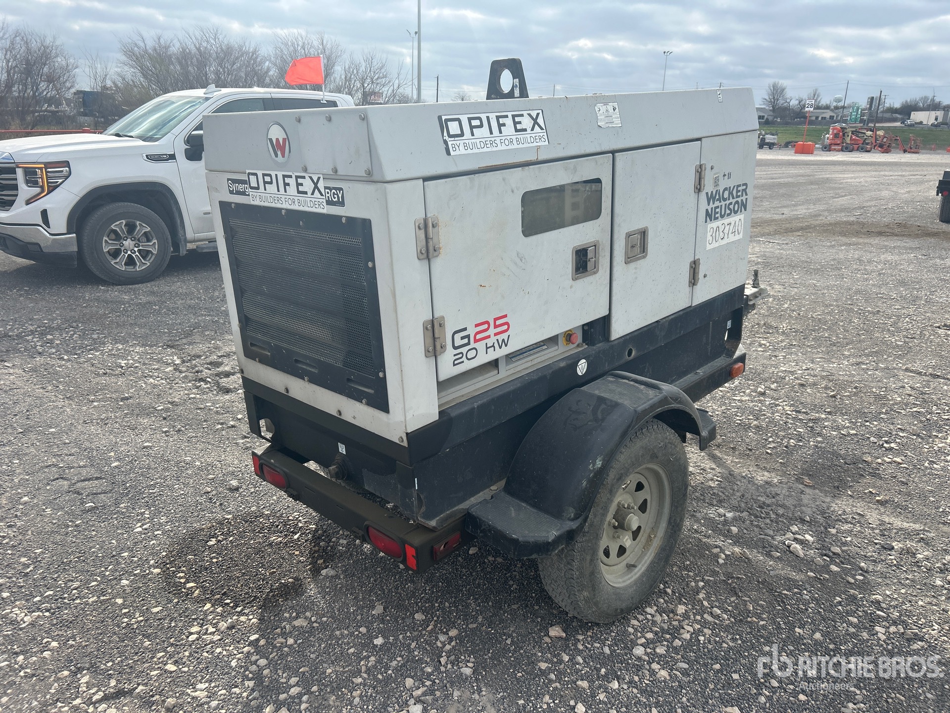 General Appearance with Foto, angolo anteriore sinistro