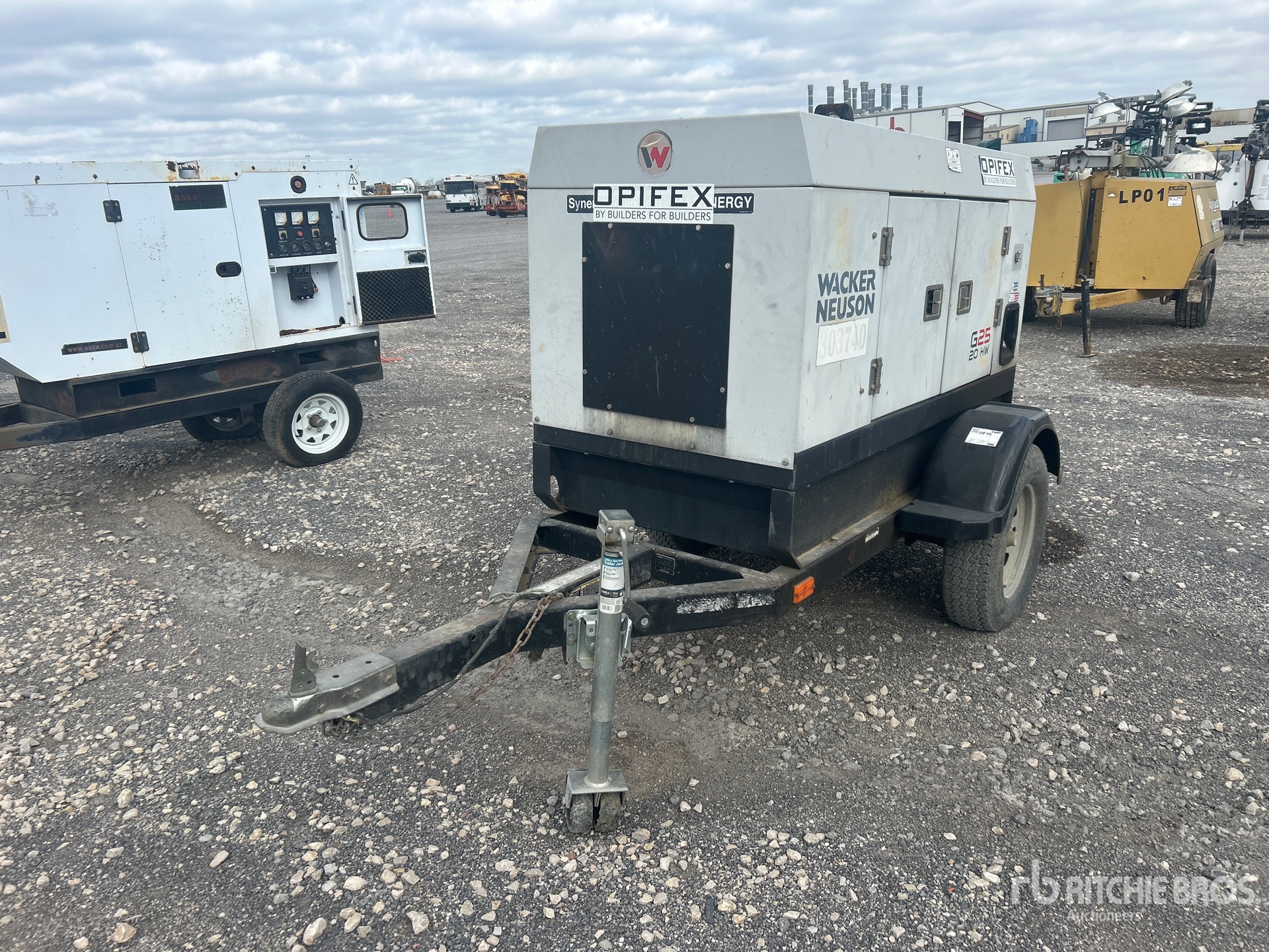 General Appearance with Foto, angolo anteriore sinistro