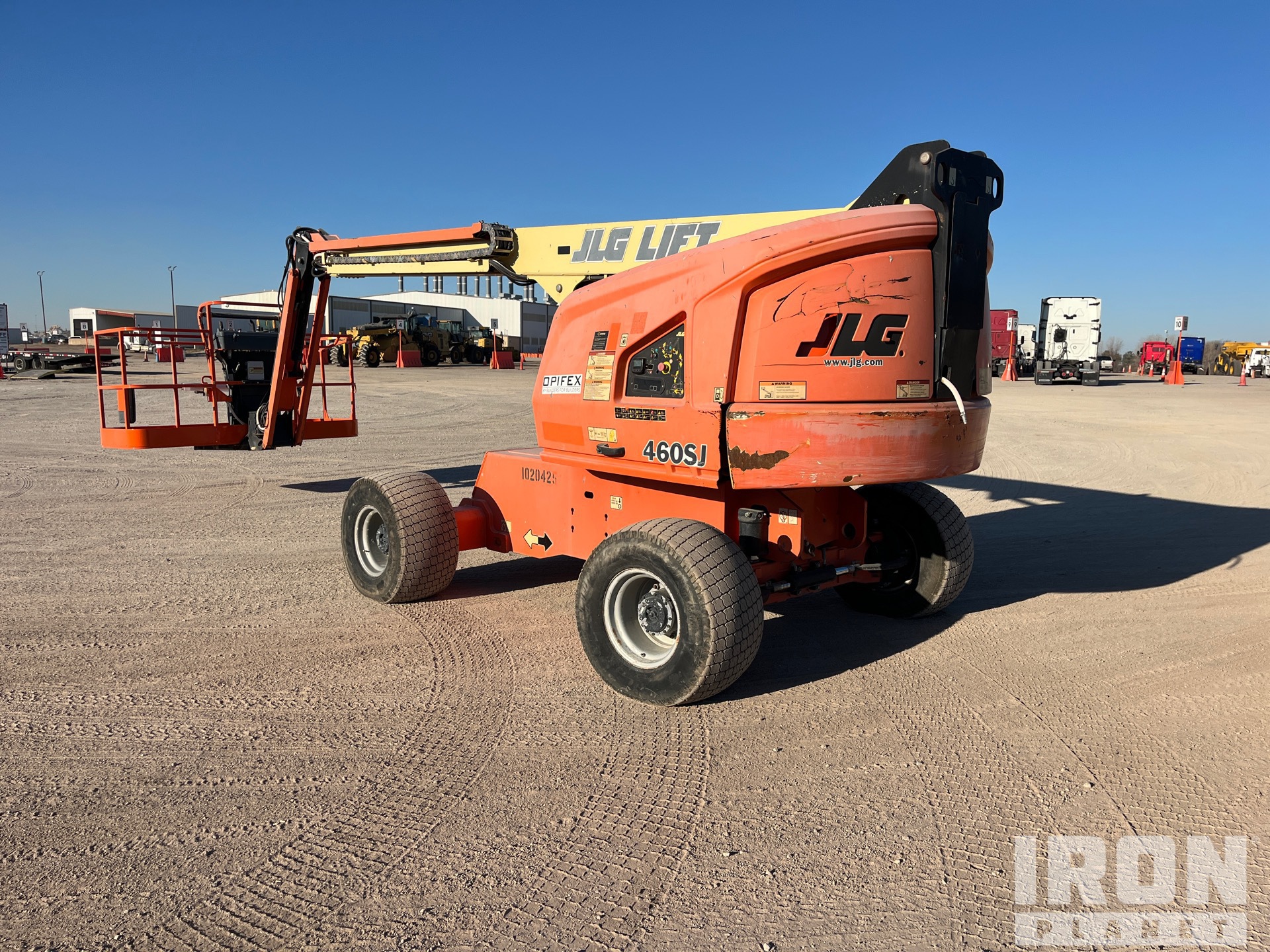 General Appearance with Foto, angolo posteriore sinistro