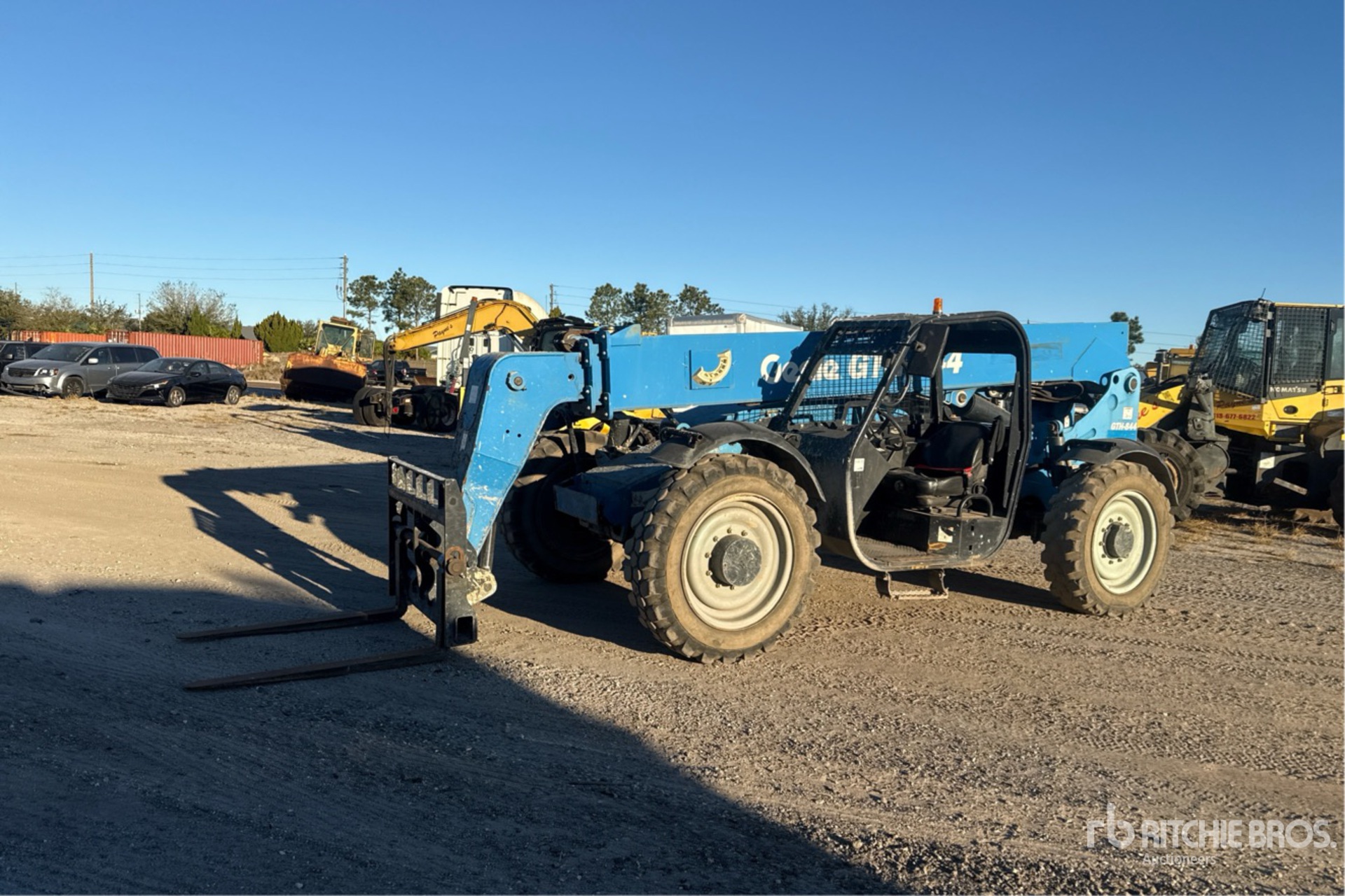 General Appearance with Bild, Ecke vorne links