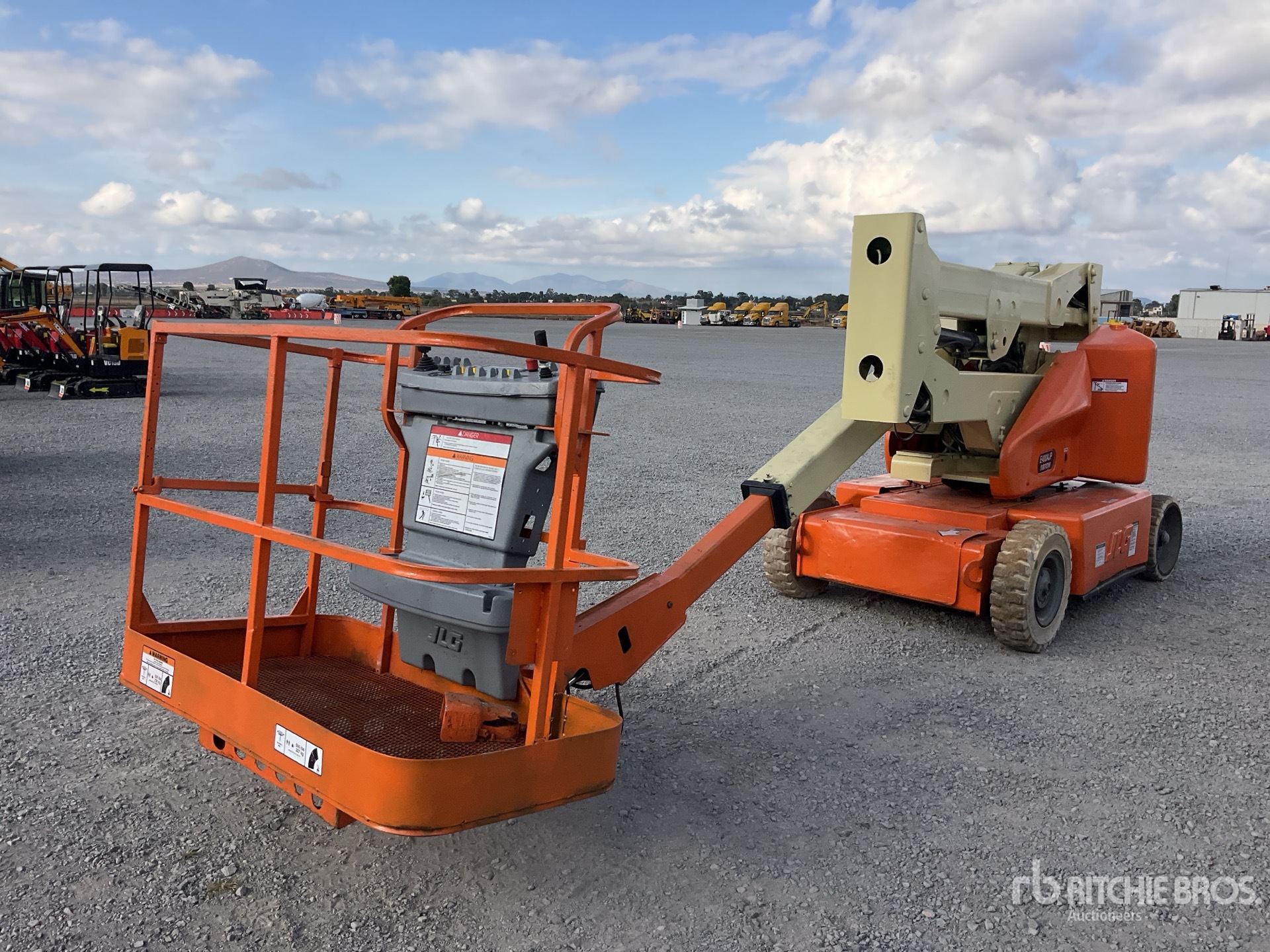 General Appearance with Imagen: esquina delantera izquierda