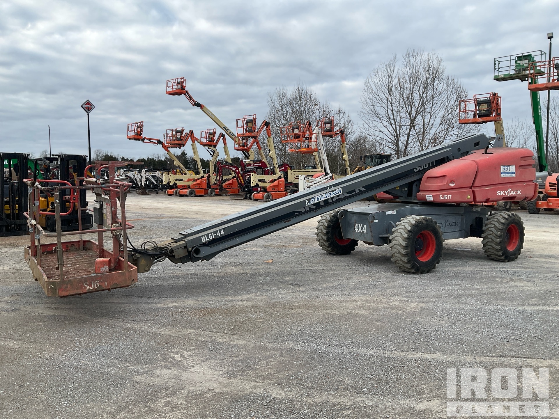 Aspect général with Image, coin avant gauche